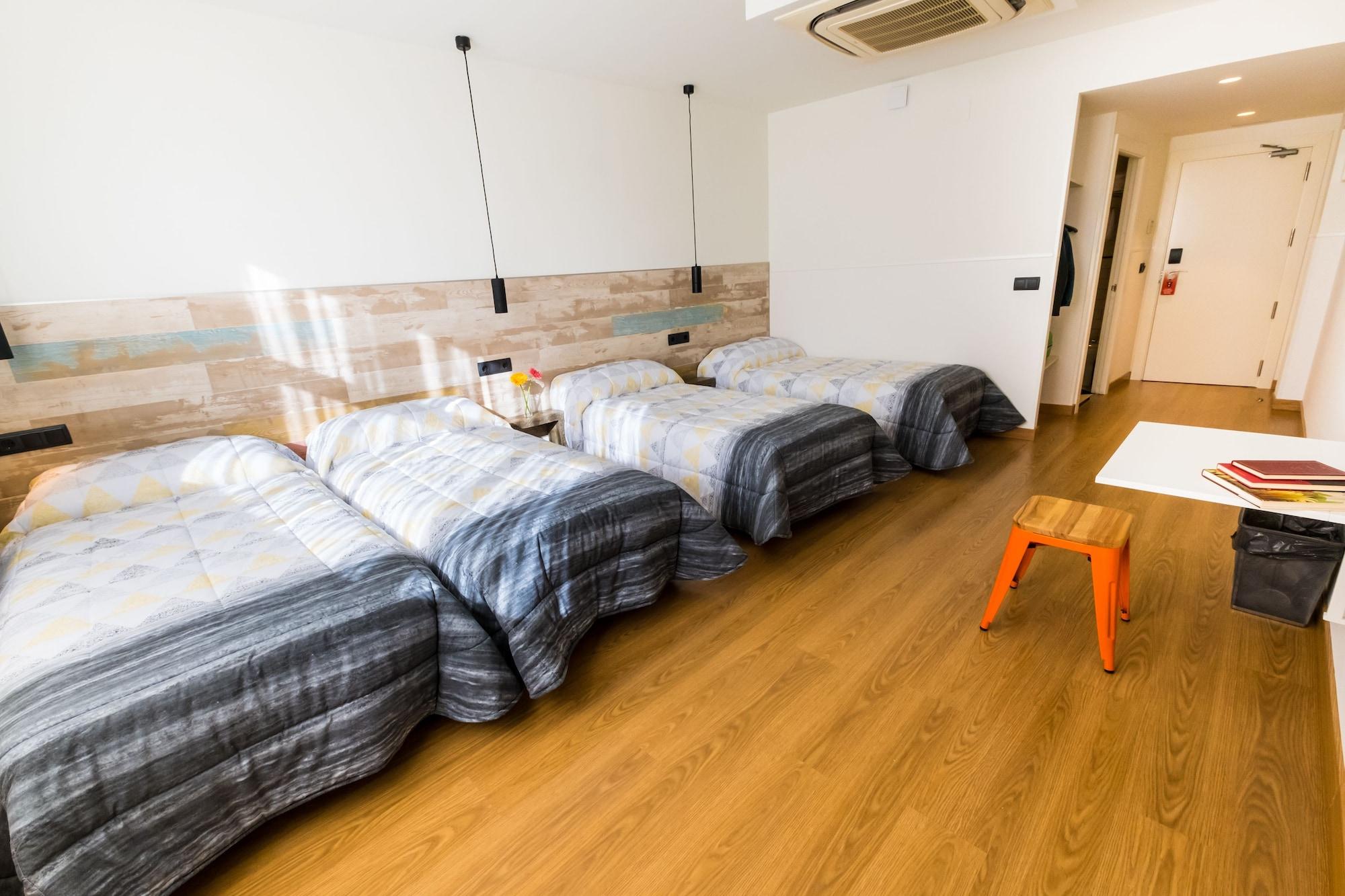 Albergue Far Bernabeu Madri