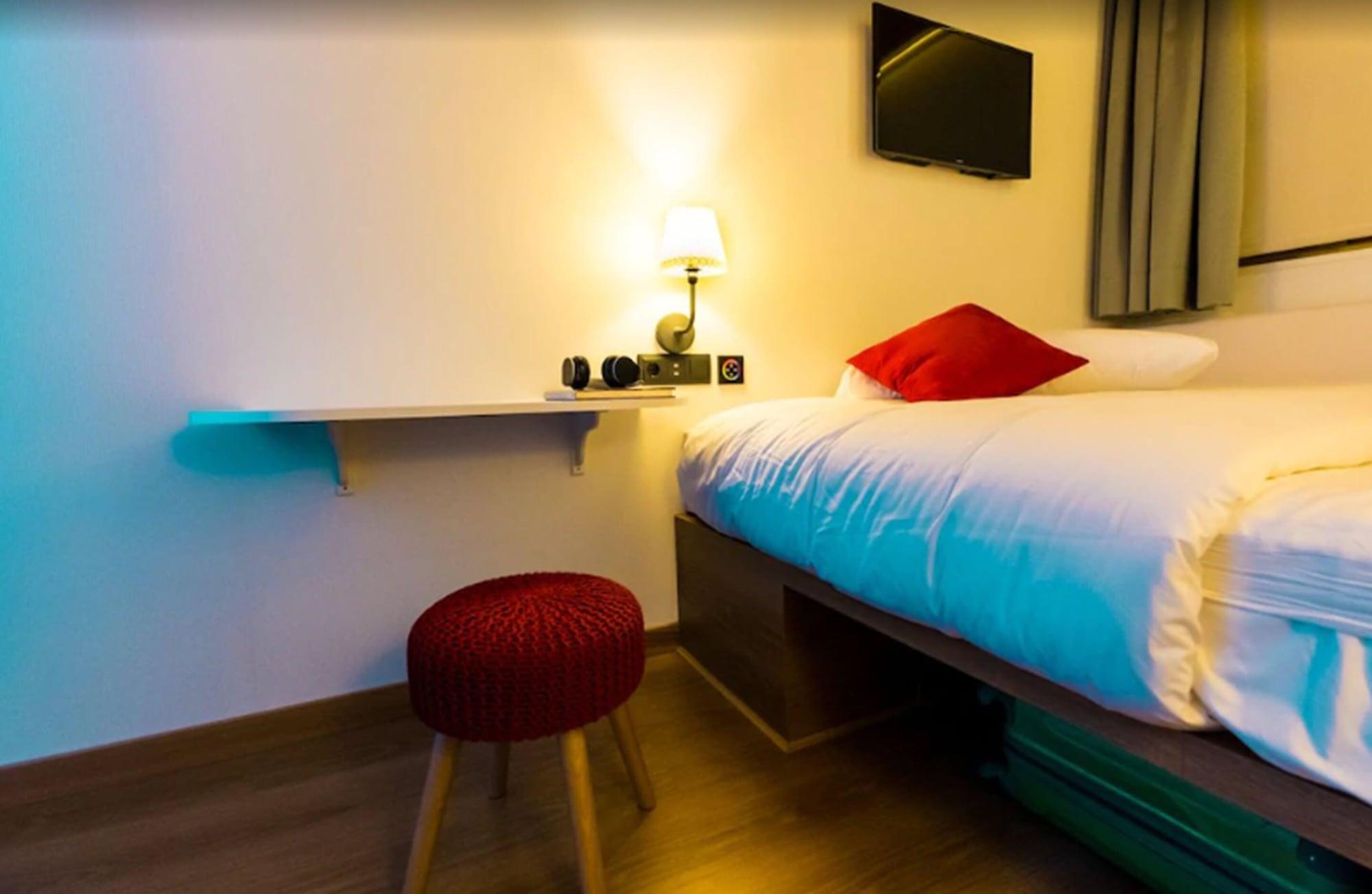 Far Bernabeu Albergue Madri