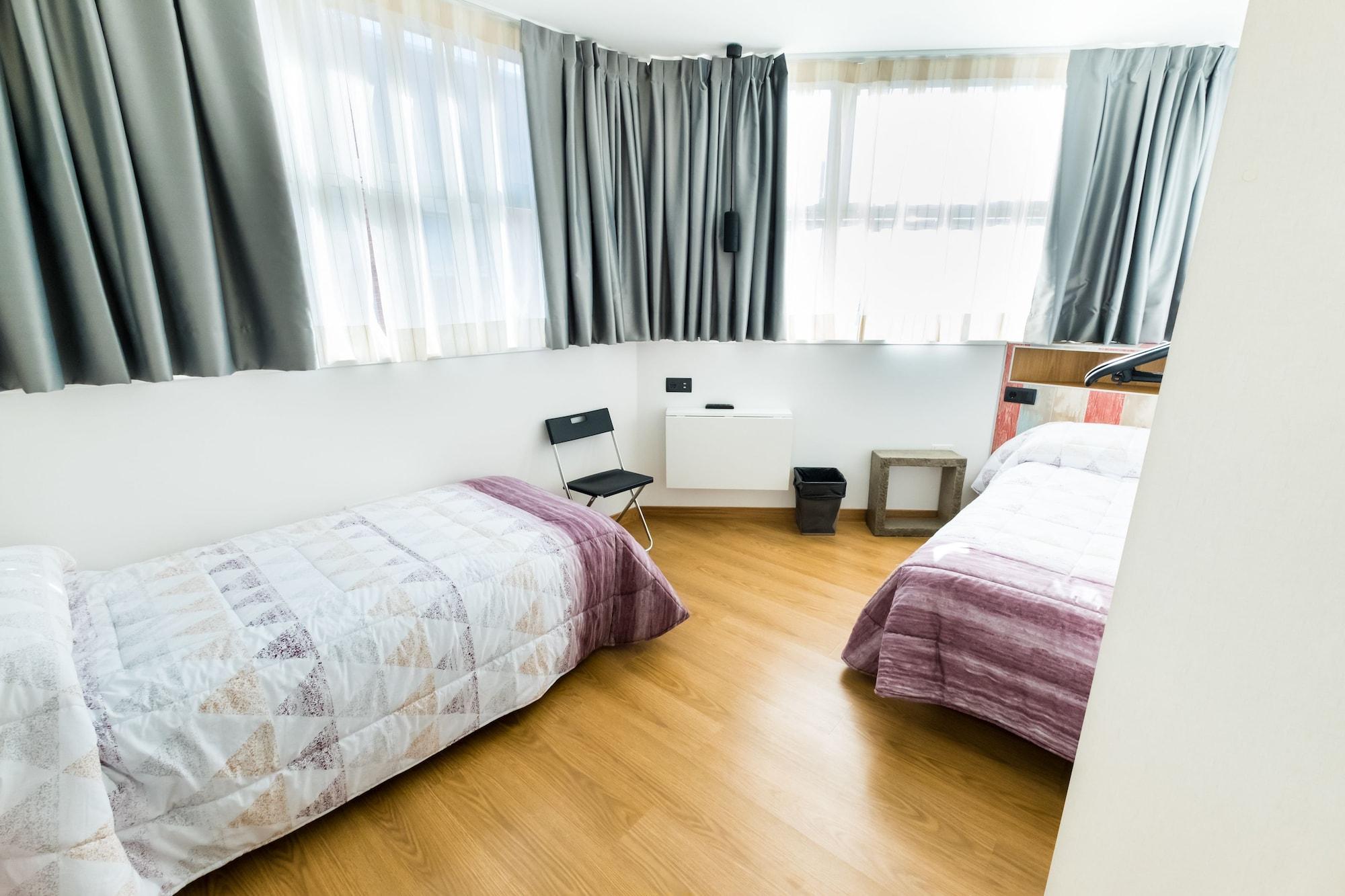 Albergue Far Bernabeu Madri