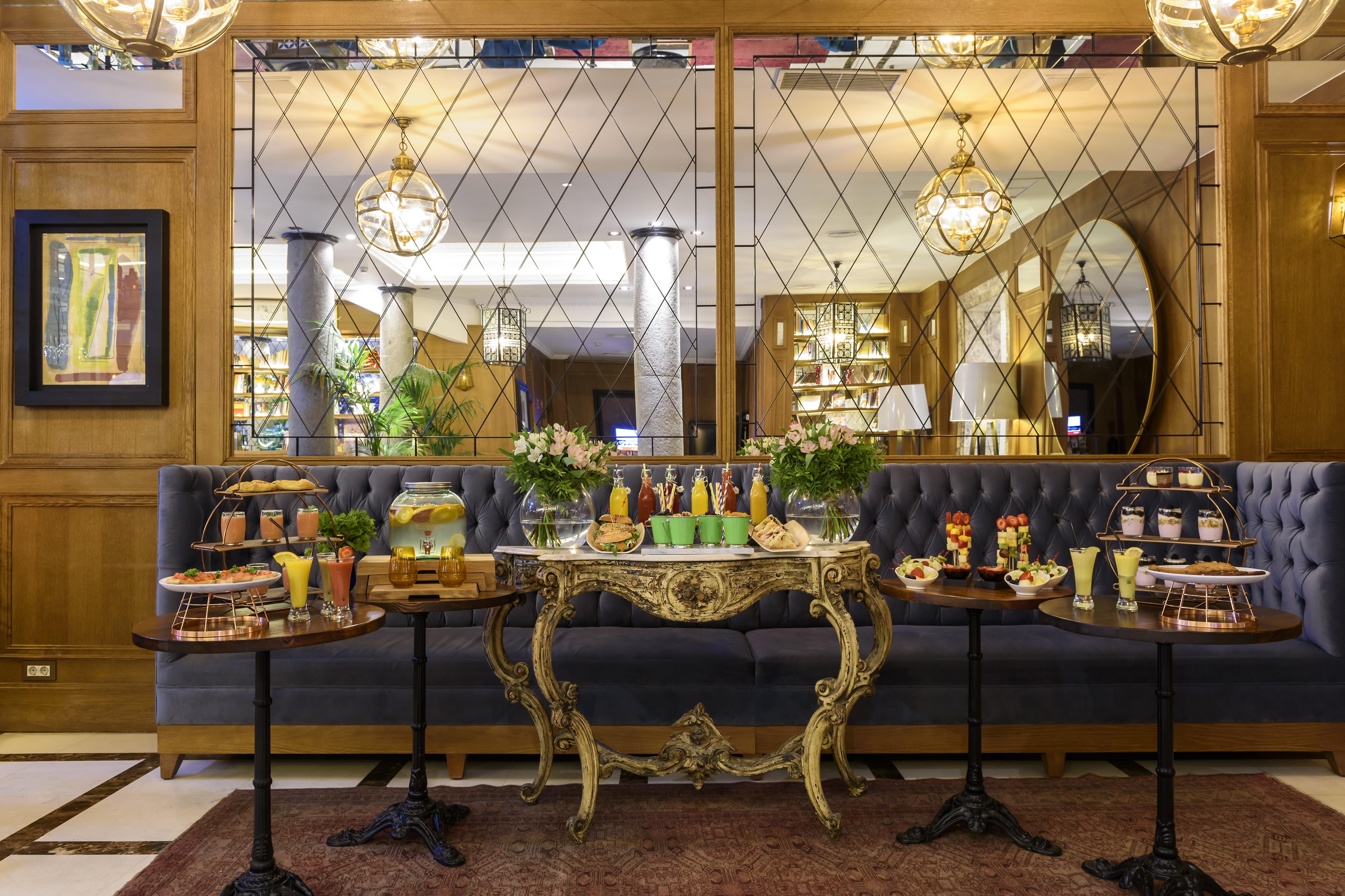 Hotel Boutique H10 De La Reina 4*