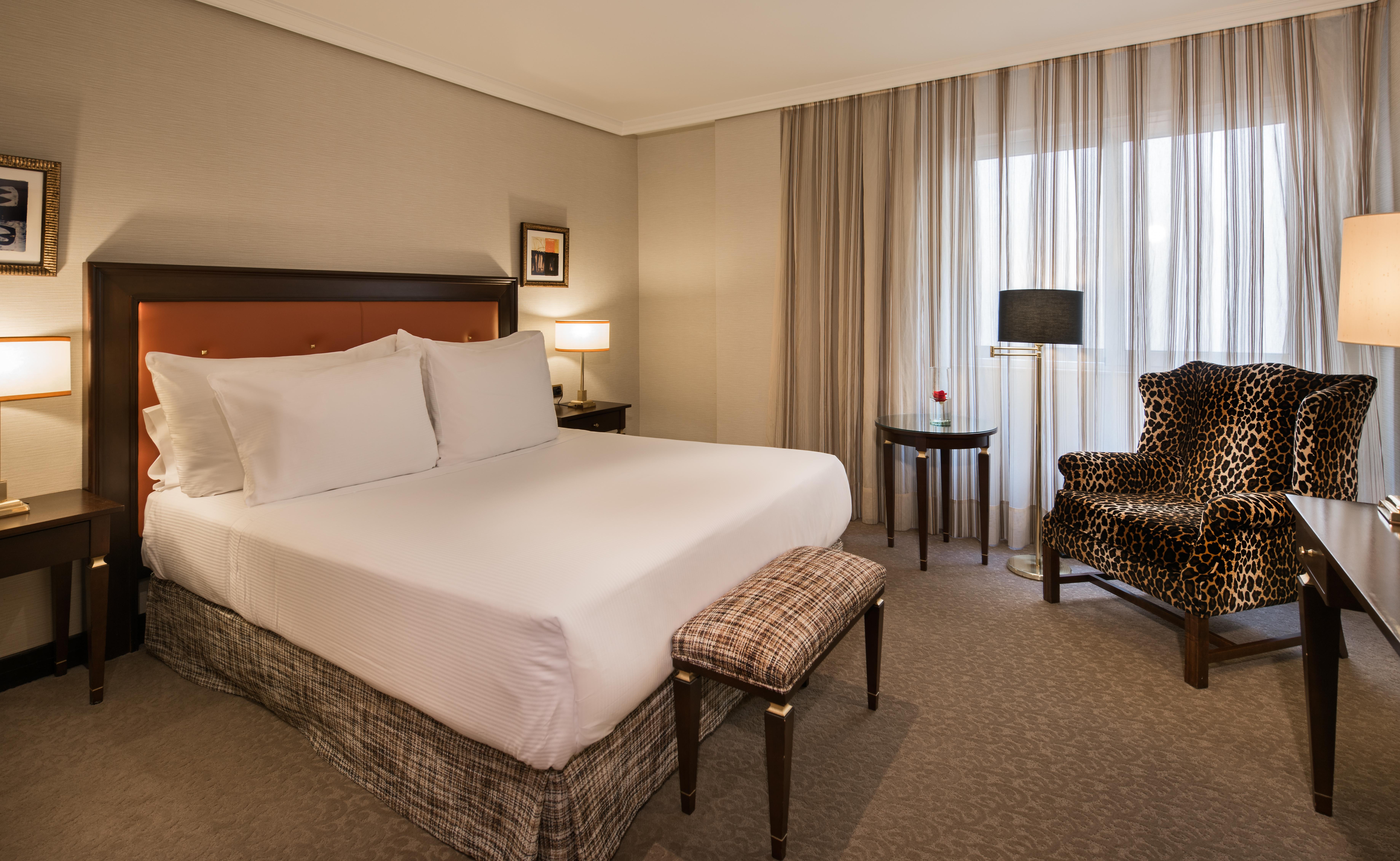 Hyatt Regency Hesperia Hotel