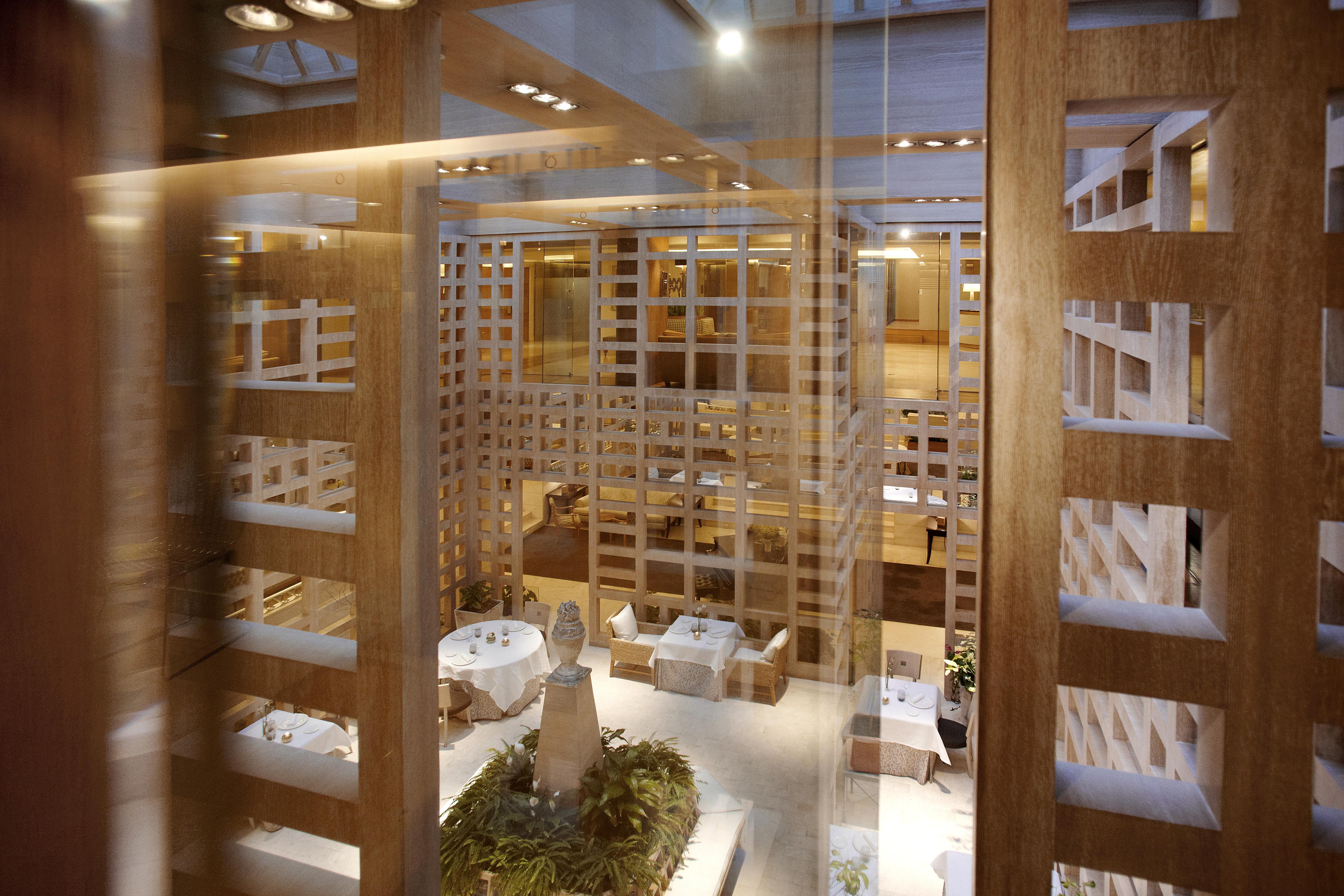 Hotel Hyatt Regency Hesperia 5*