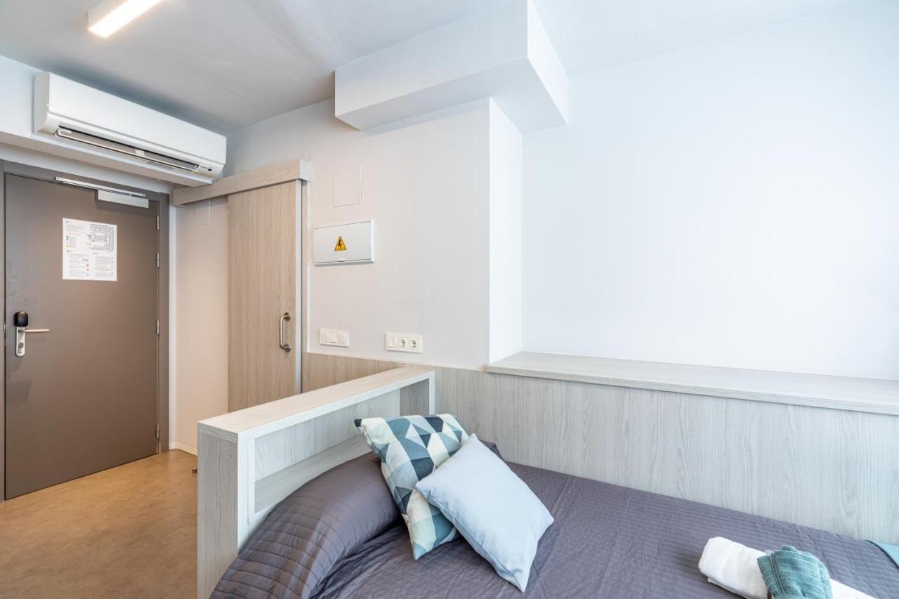 Residencia Universitaria Resa Claudio Coello Apartment