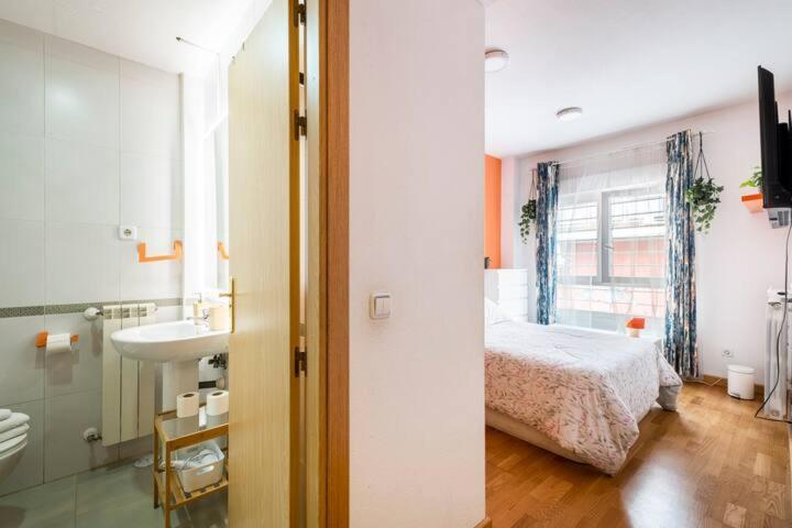Apartment Especial Grupos A 3 Paradas Del Metro Atocha *