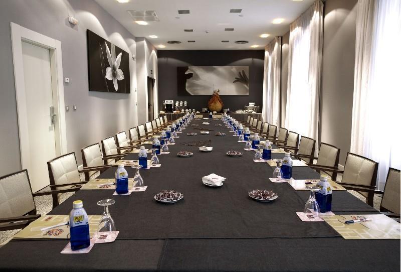 Icon Embassy Madrid