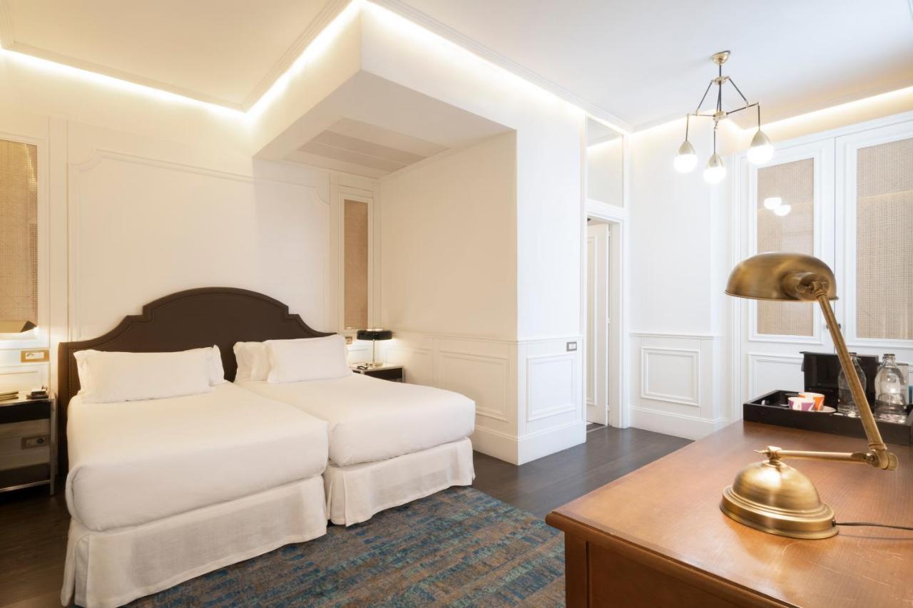 Boutique H10 De La Reina Hotel 4*