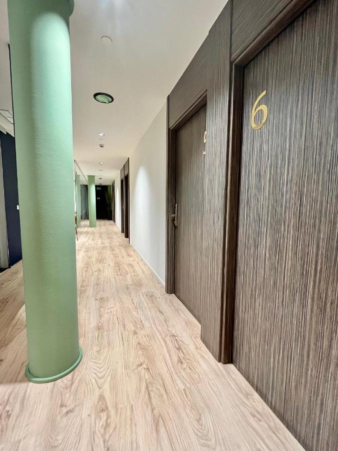 Hellosky Air Hotel Madri