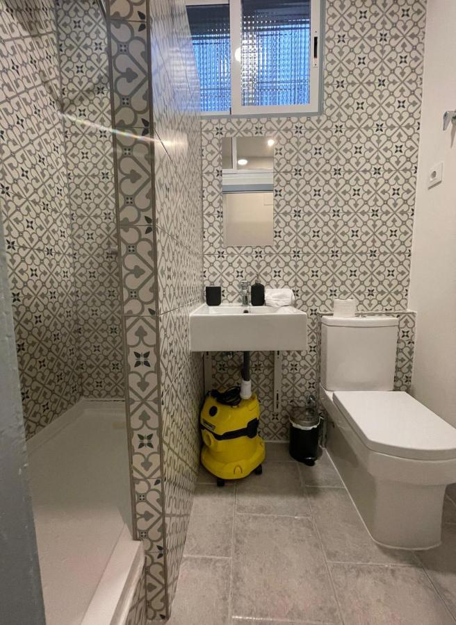 Centrico And Cozy Apt 9pax En Calle San Dimas Apartment *
