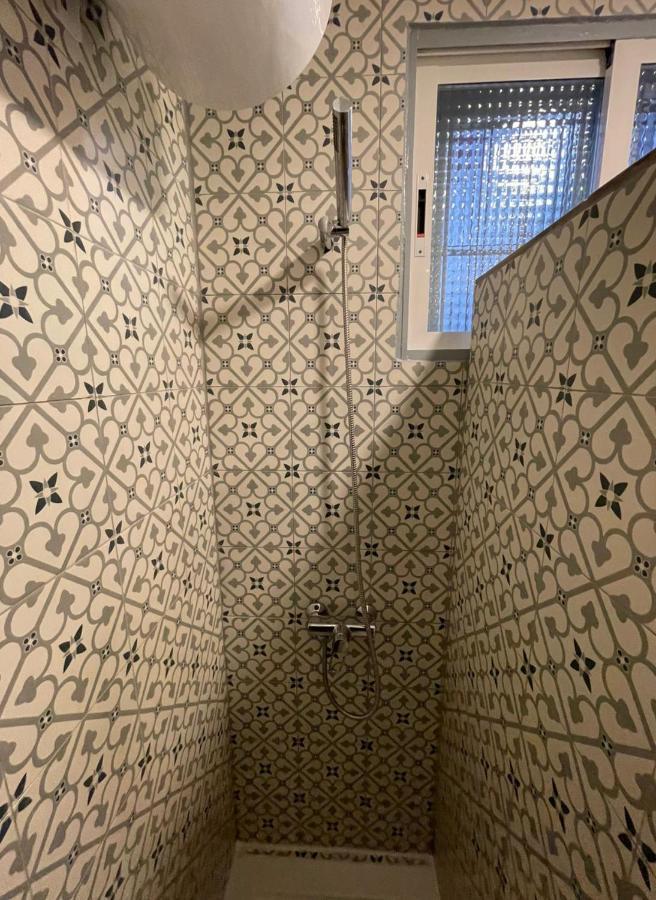Apartment Centrico And Cozy Apt 9pax En Calle San Dimas