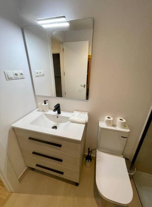 Centrico Apt 7pax En Anton Martin/centro De Apartment Madrid
