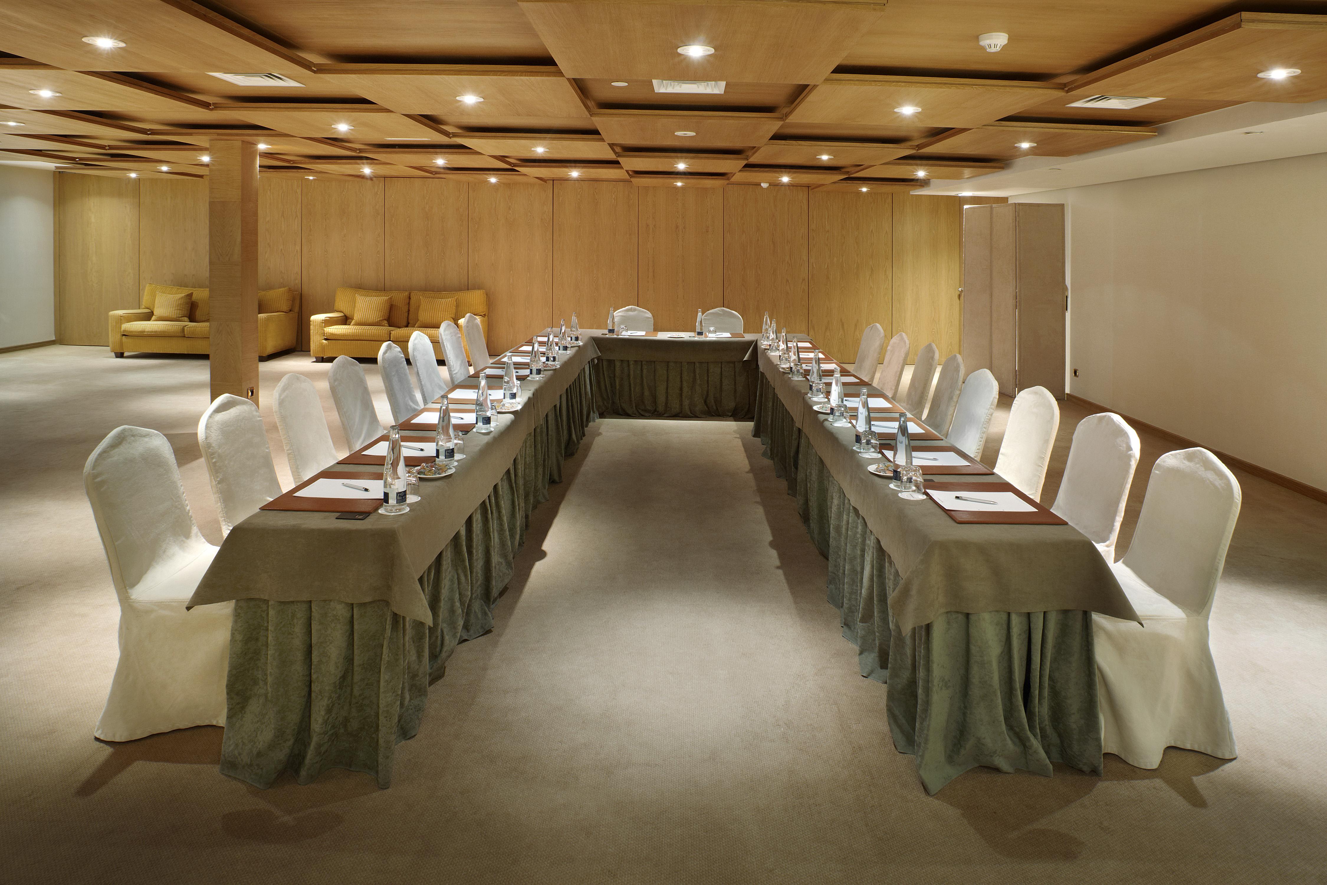 Hyatt Regency Hesperia 5*