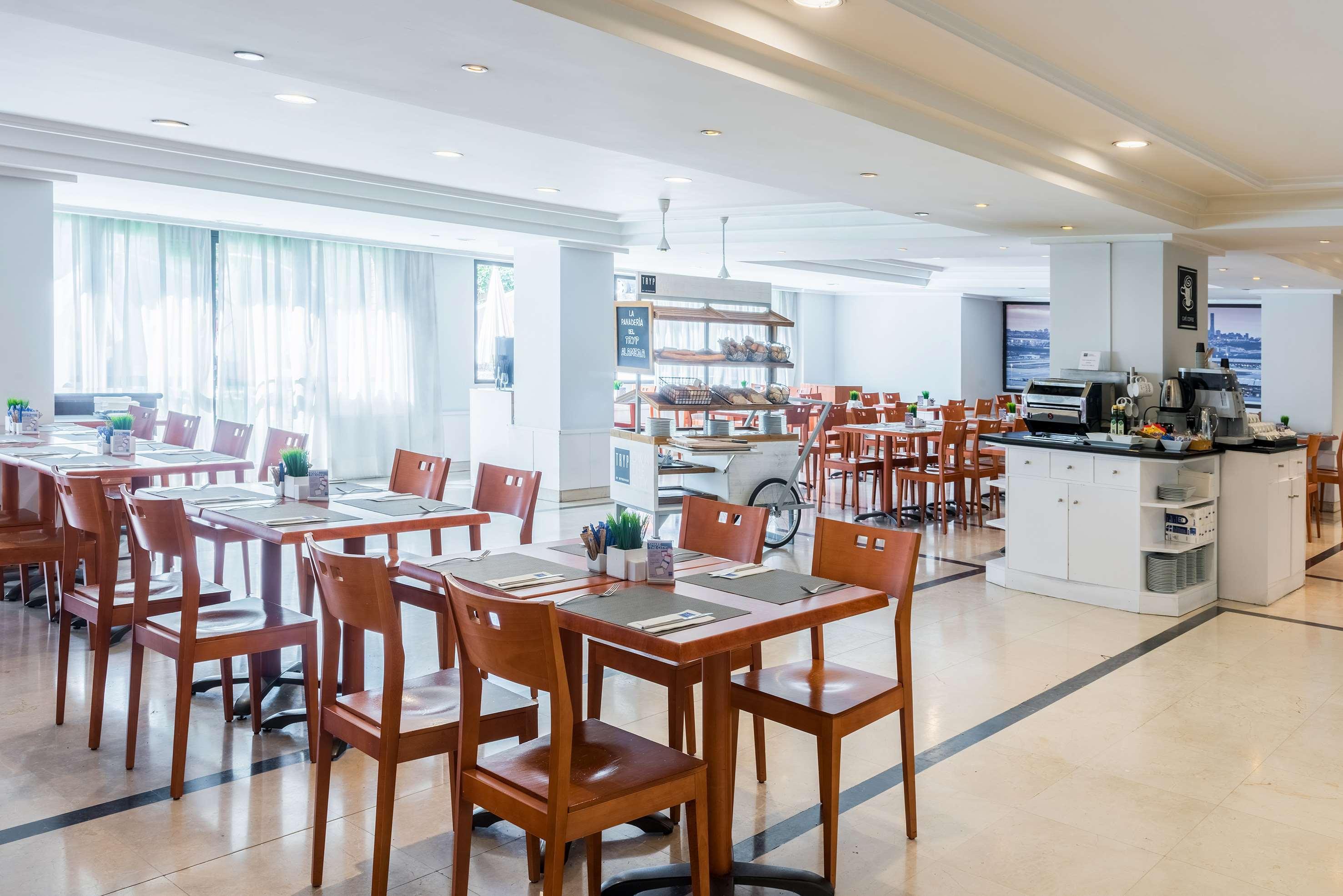 Hotel Alameda Aeropuerto, Affiliated By Melia 4*
