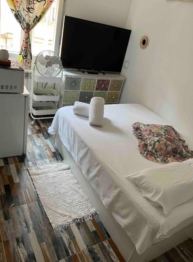 Con Bano Compartido Privatunterkunft Madrid