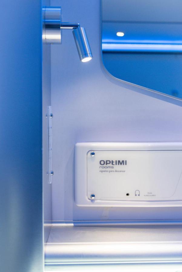Optimi Capsule hotel
