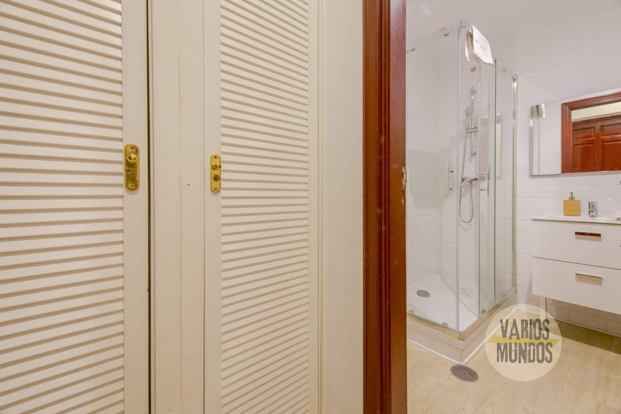 Brisa Literaria Para 3 En Las Letras, Ventura De La Vega Apartamento