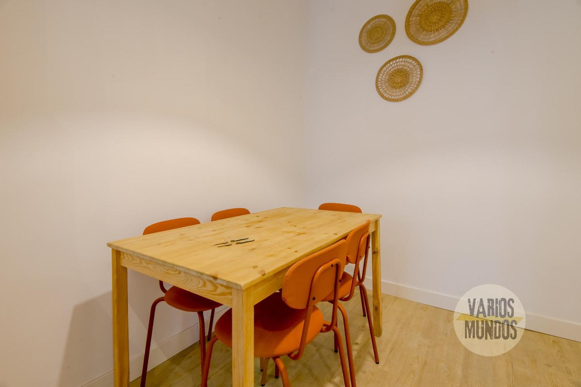 Brisa Literaria Para 3 En Las Letras, Ventura De La Vega Apartamento Madri