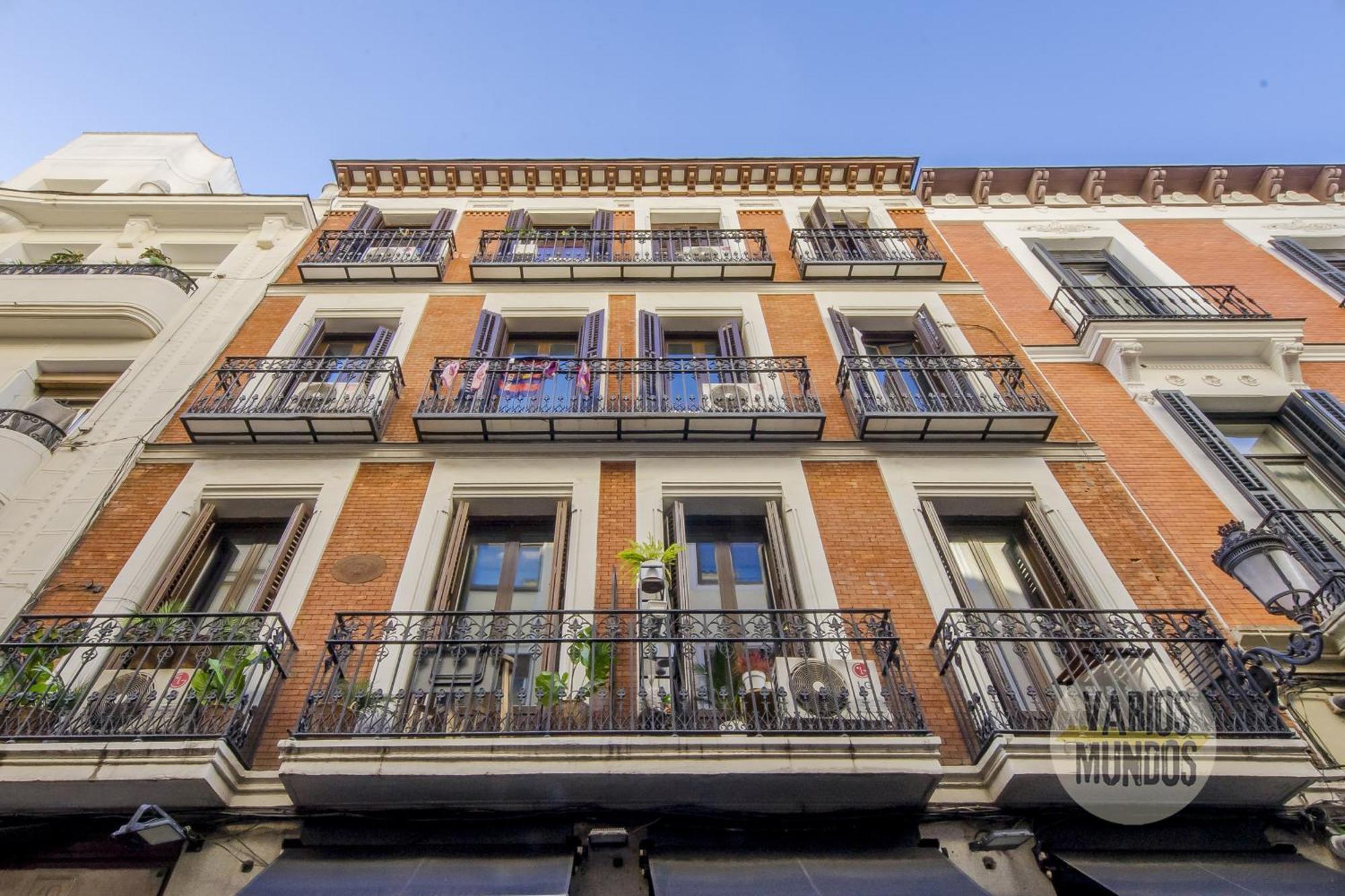 Brisa Literaria Para 3 En Las Letras, Ventura De La Vega Apartamento