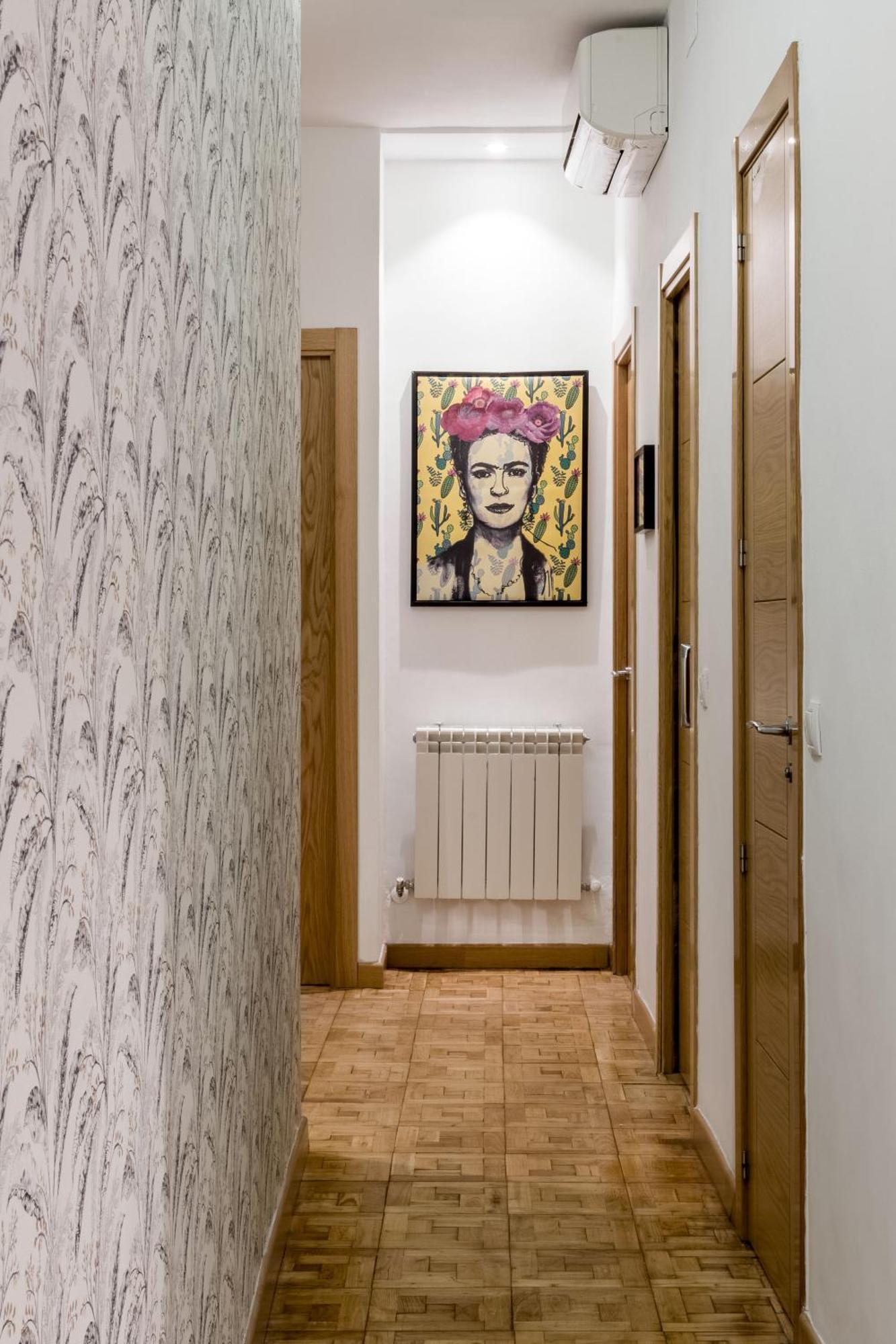 Madrid Embajadores II - Apartamento De 4 Dormitorios Con Balcon Apartamento