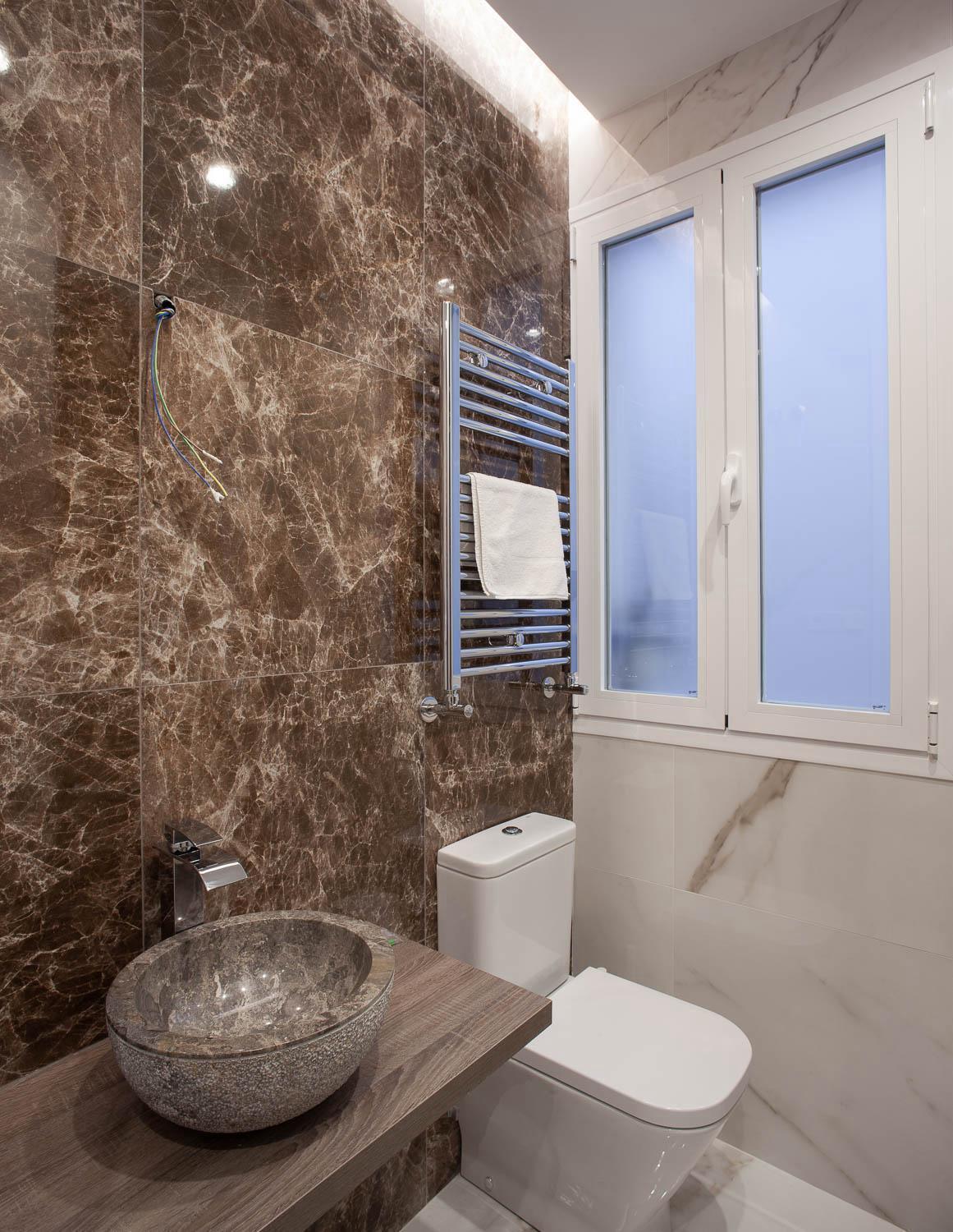 New, Modern And Luxurious, 3br Apt *