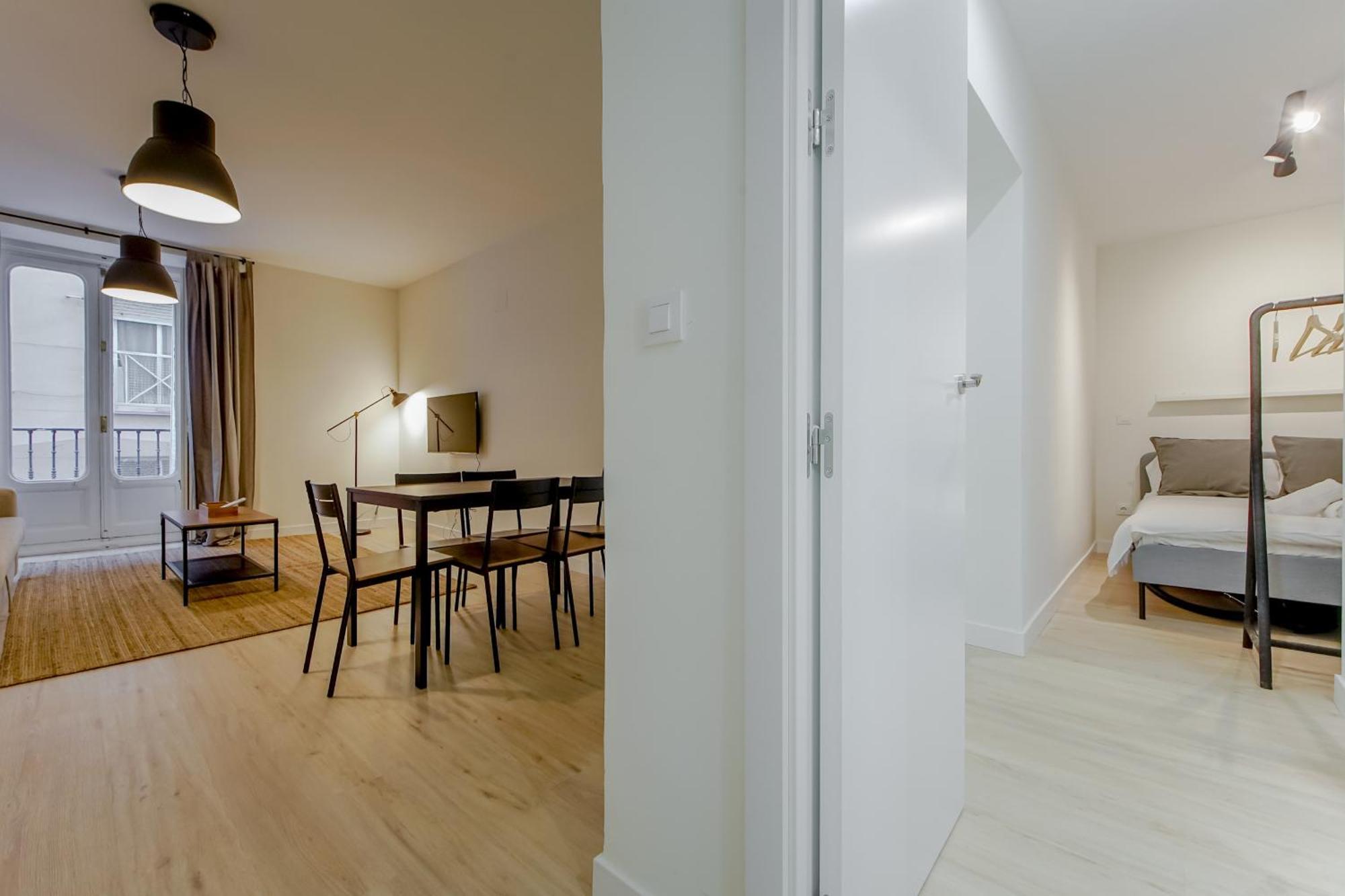 Apartment Modern 6pax En La Plaza De Tirso-centro E1 *