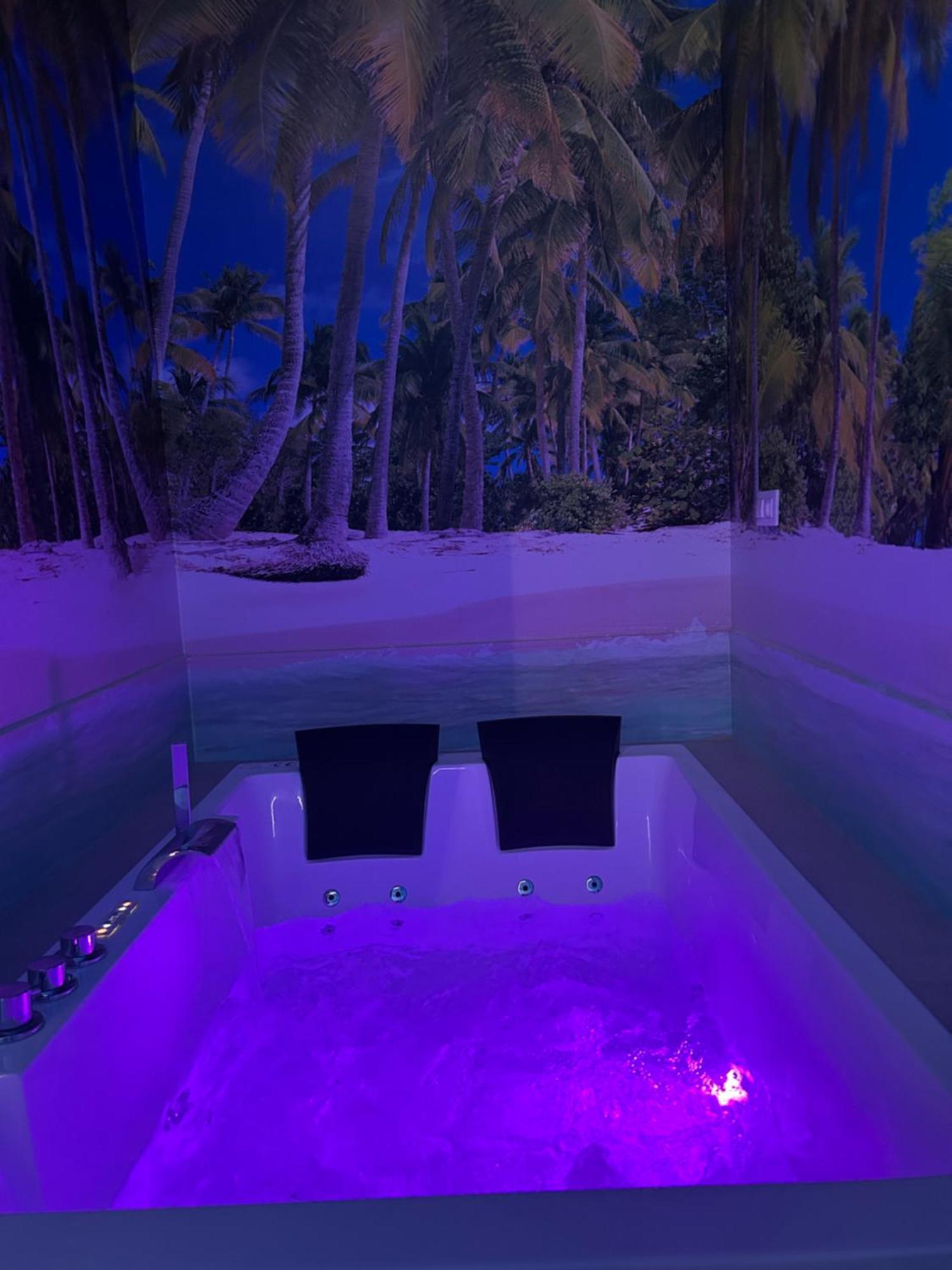 Con Jacuzzi Y Bano Privado Pensión Madrid