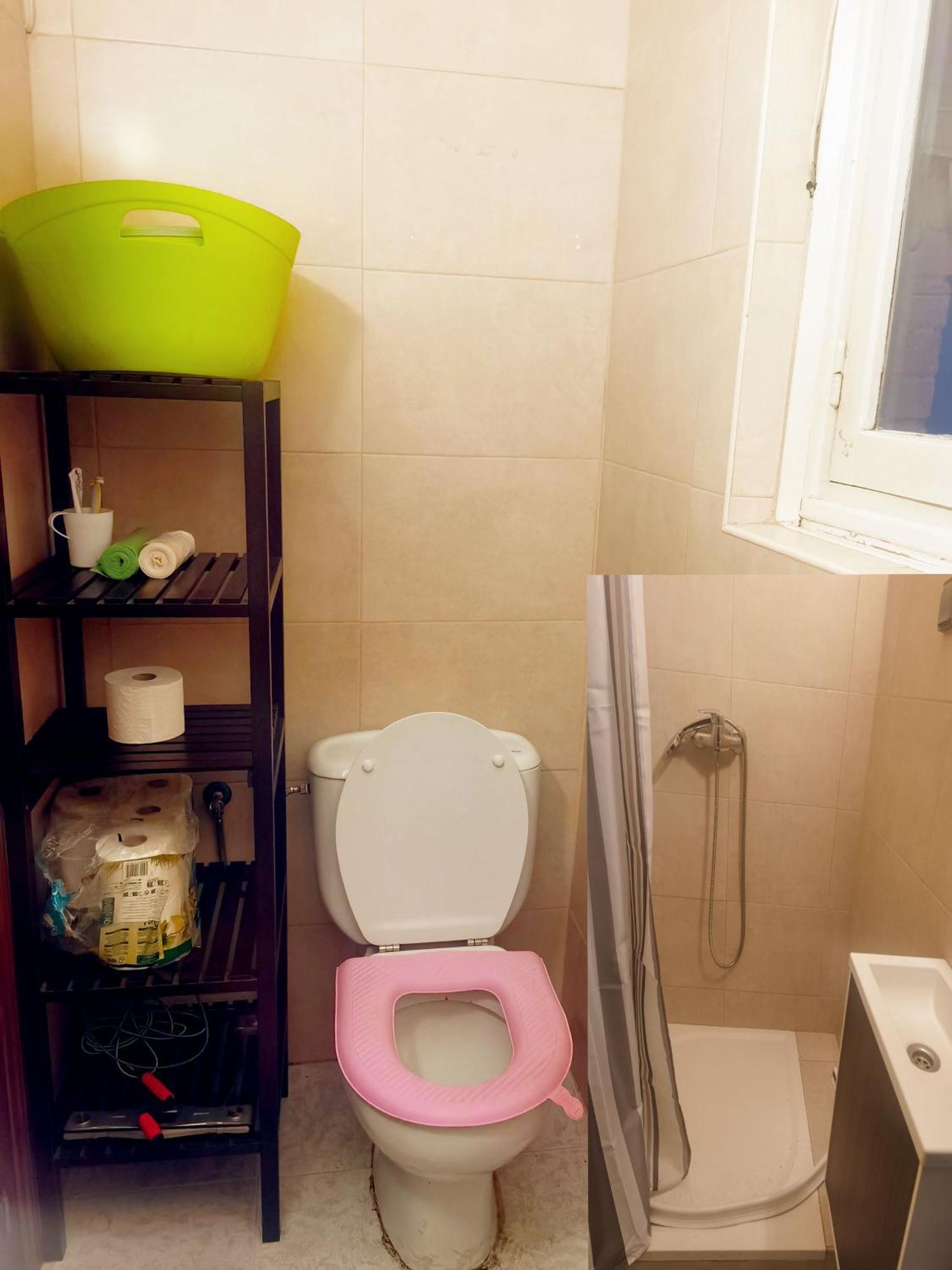 Una Habitacion Con Bano Compartido Madri