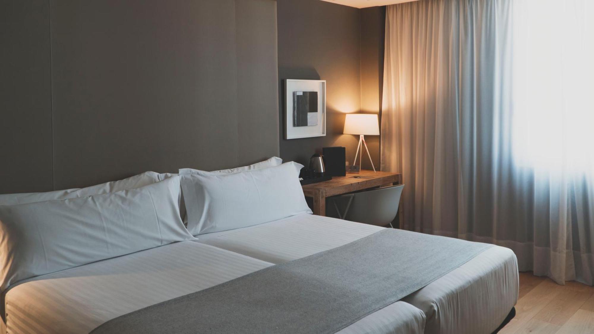 Hotel Zenit Conde De Orgaz 4*