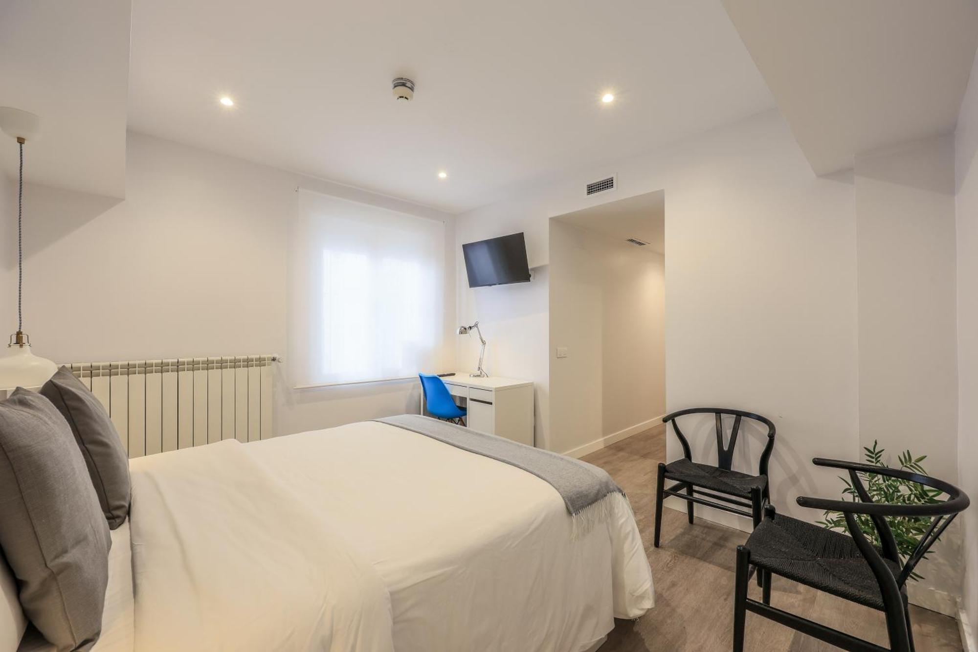 Amazinn Places Chamberi Guest house
