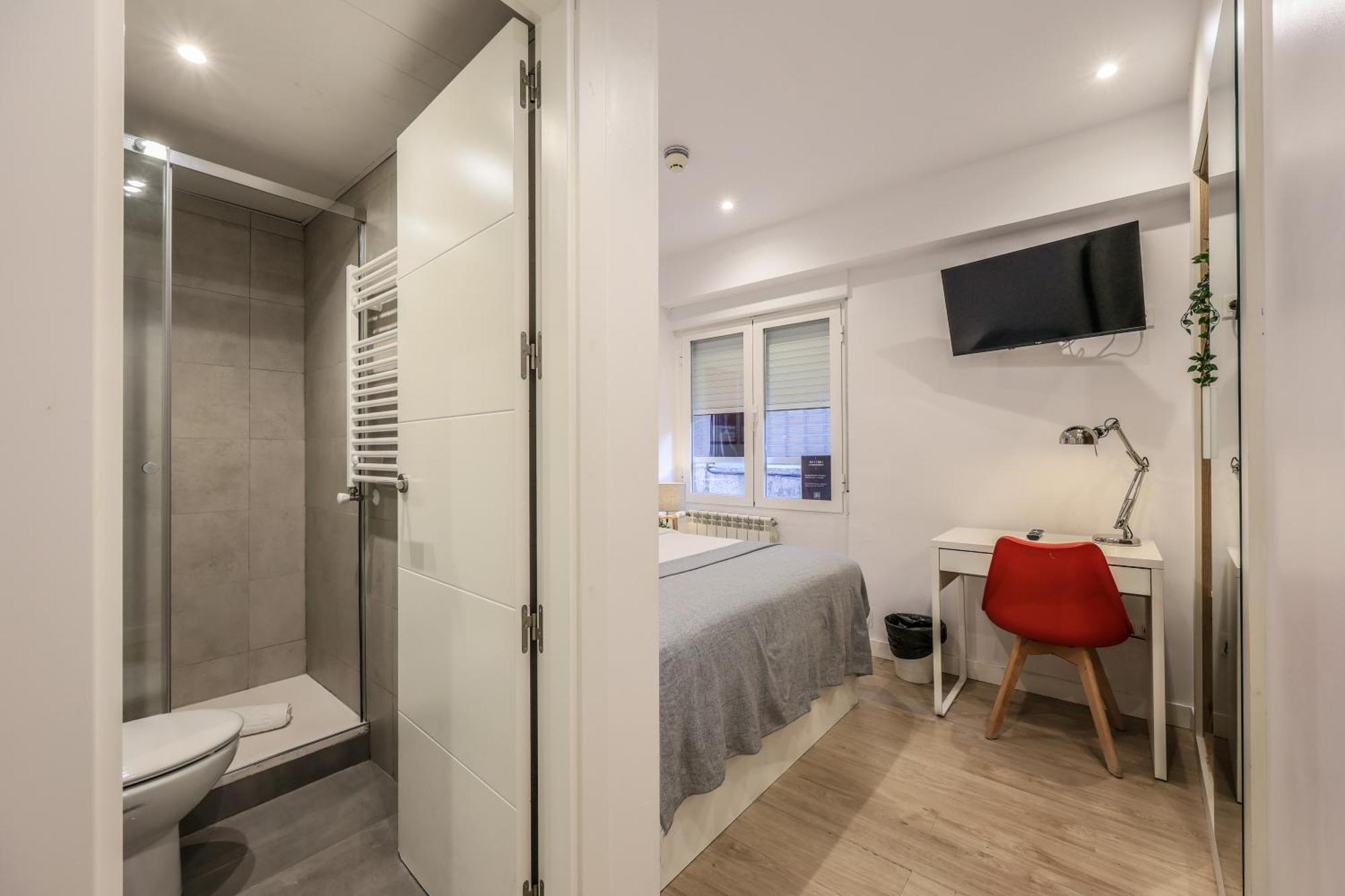 Amazinn Places Chamberi Guest house