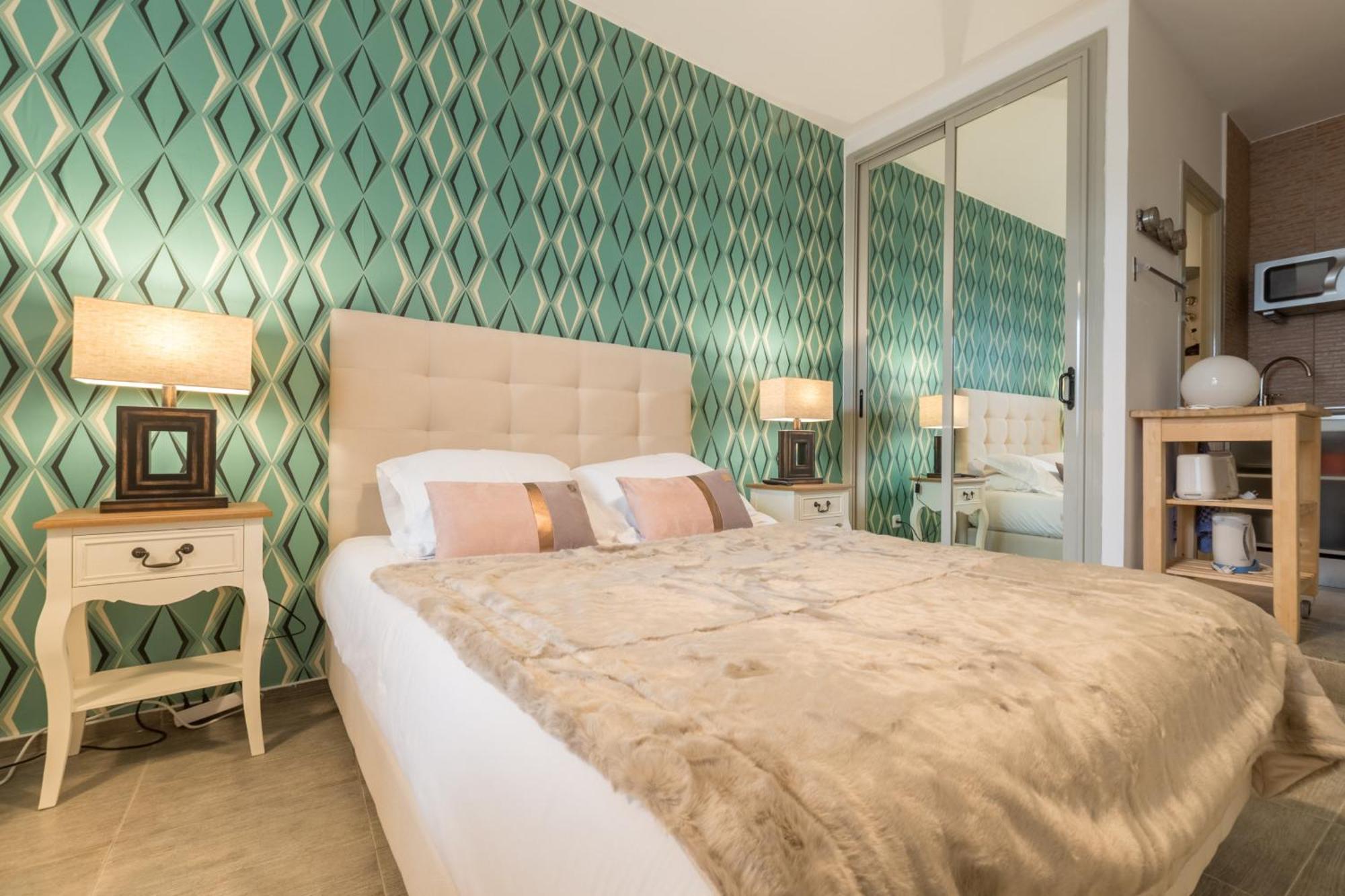 Santa Ana Boutique En * Madrid
