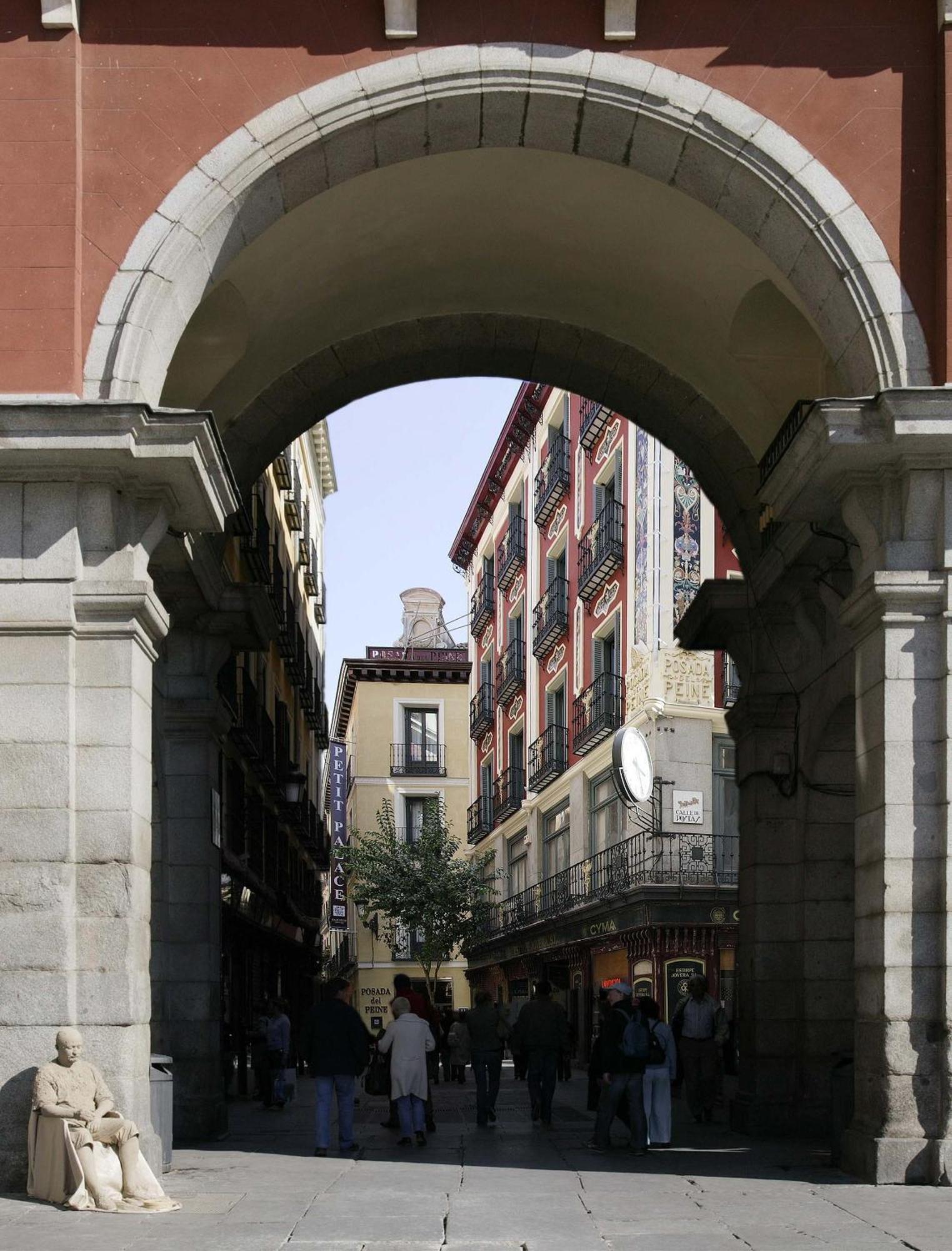 Hotel Petit Palace Del Peine 4*