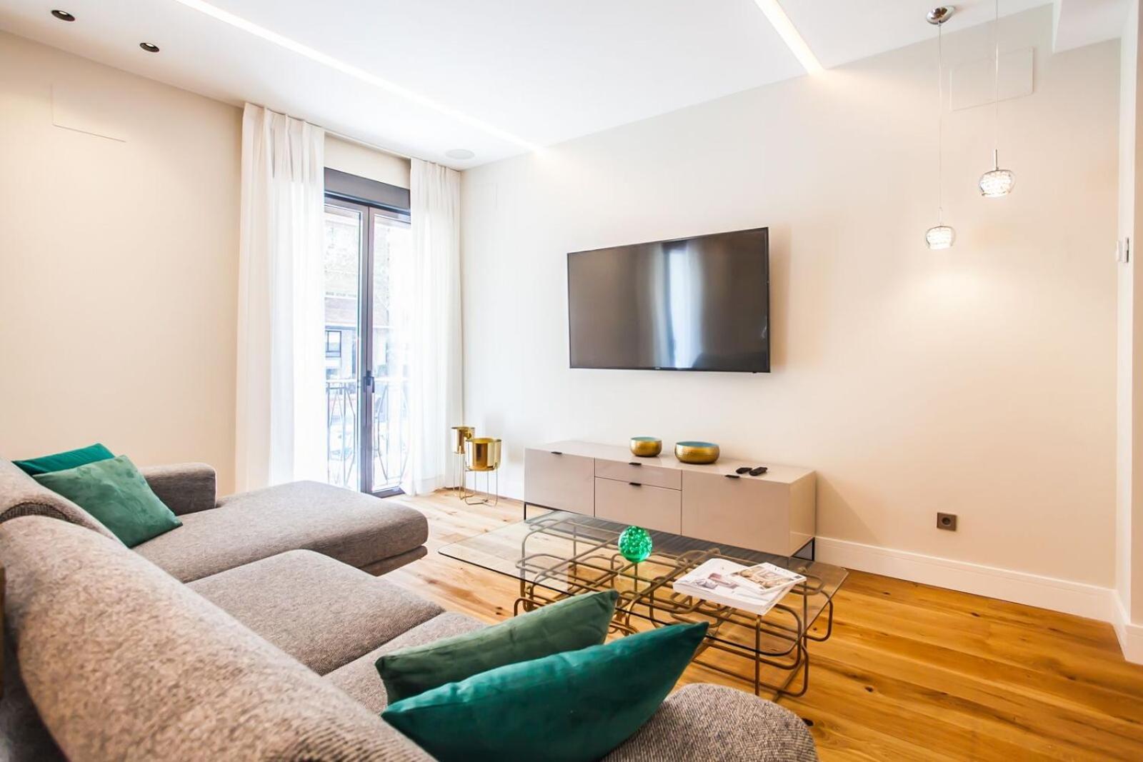 Apartment V73 Elegance & Comfort - Luxury In Barrio Salamanca *