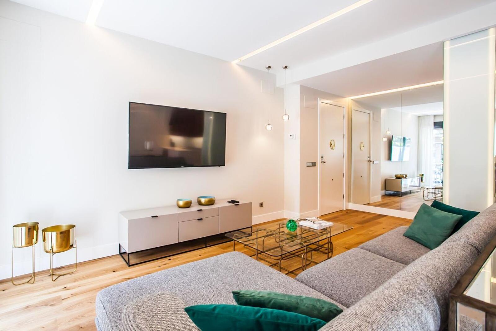 Apartment V73 Elegance & Comfort - Luxury In Barrio Salamanca *