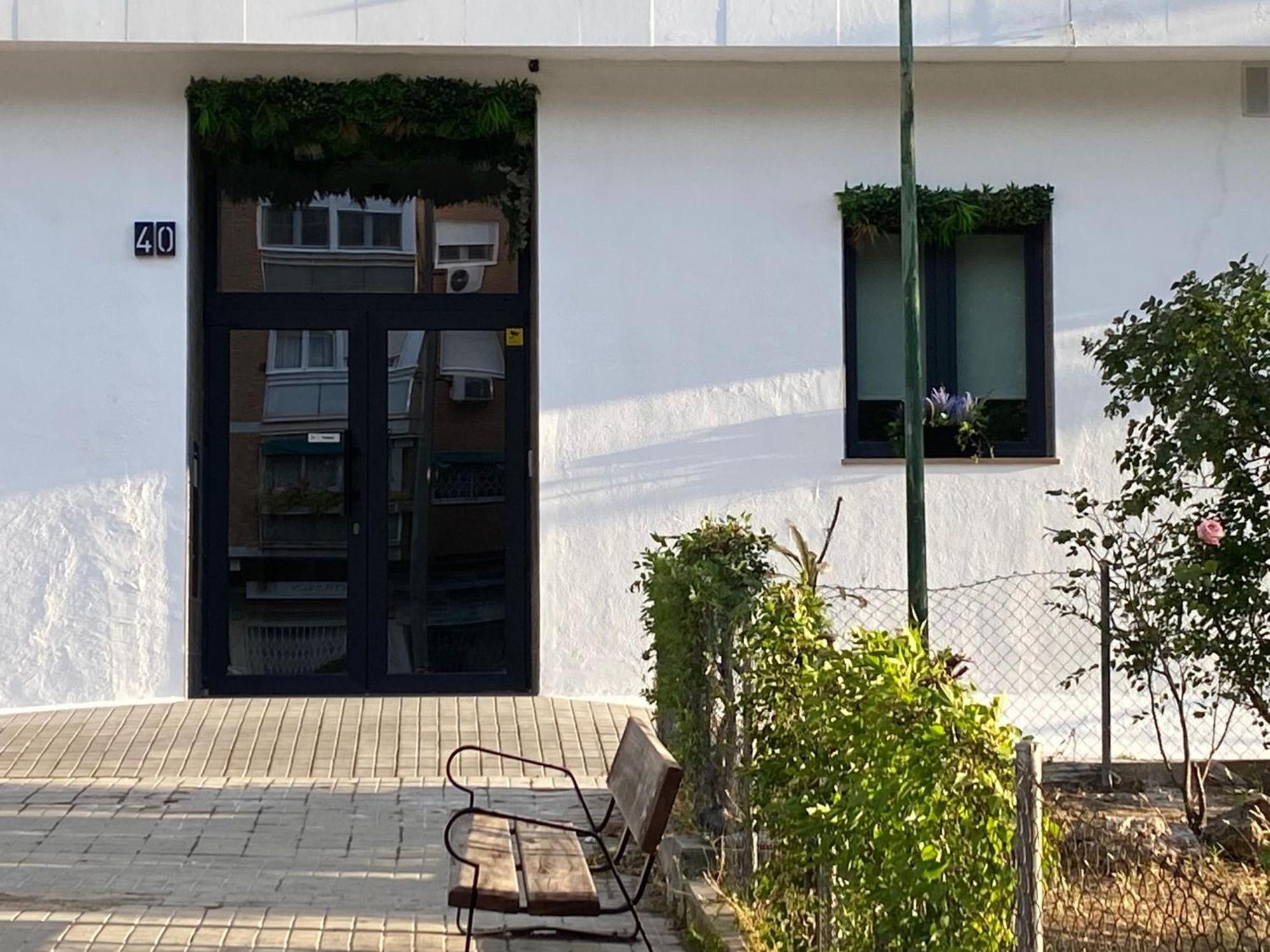 Guest house Garden House *