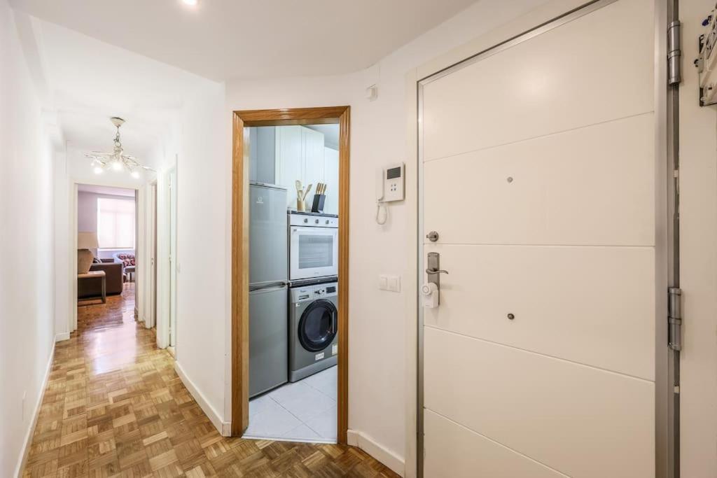 Apartment Urban Oasis In - Steps From River Manzanares