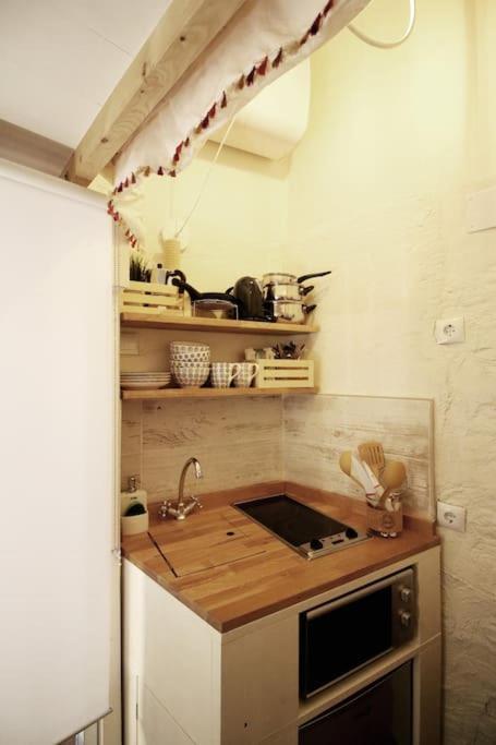 Mini Estudio De 8 M2 En El Corazon De Malasana De Membrillosuites Apartamento Madri