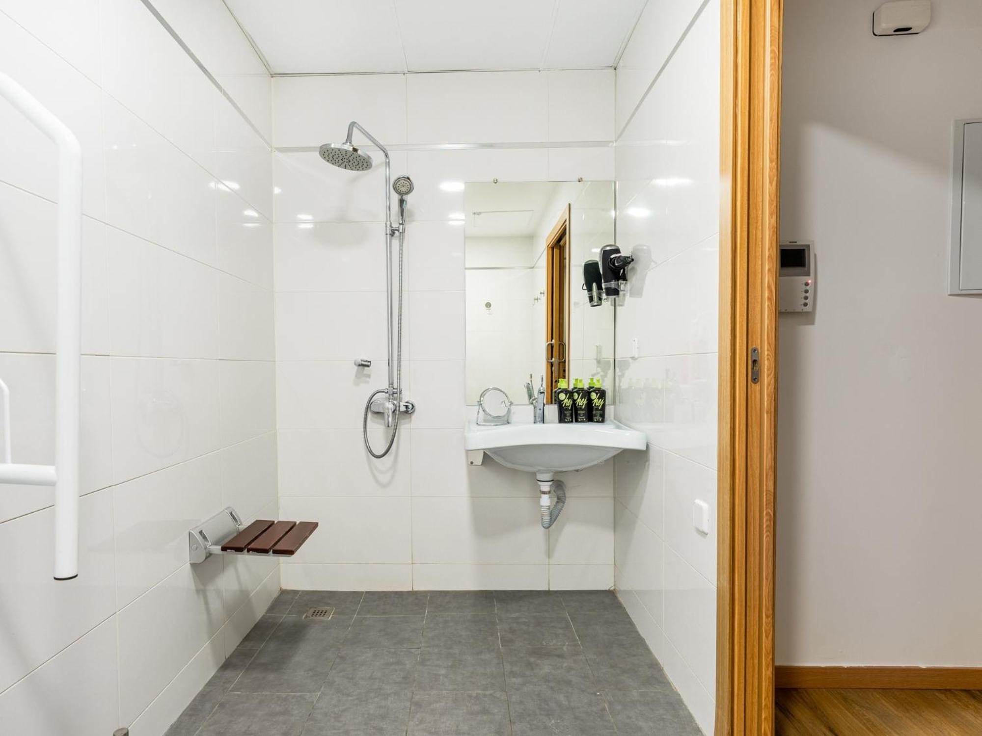 Limehome San Lorenzo