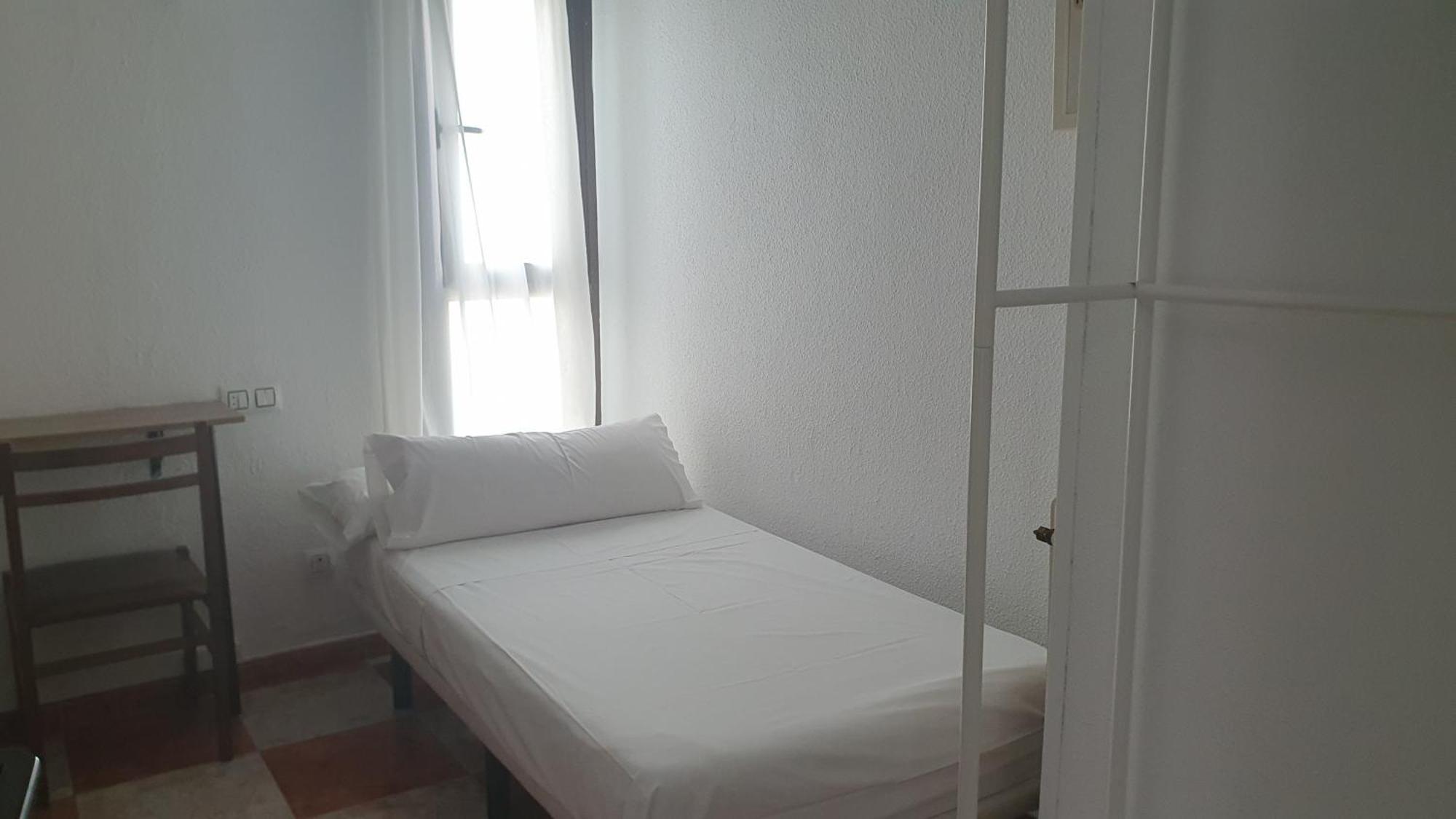 Guest house Fuencarral Kryse&breogan 2*