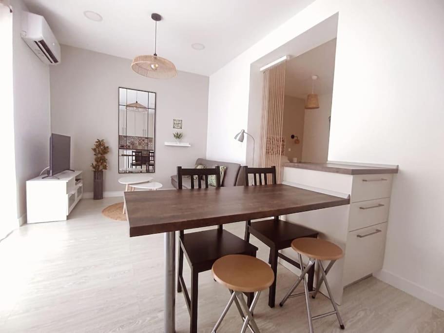 Cozy In Begona Neighborhood - Mugica Madri