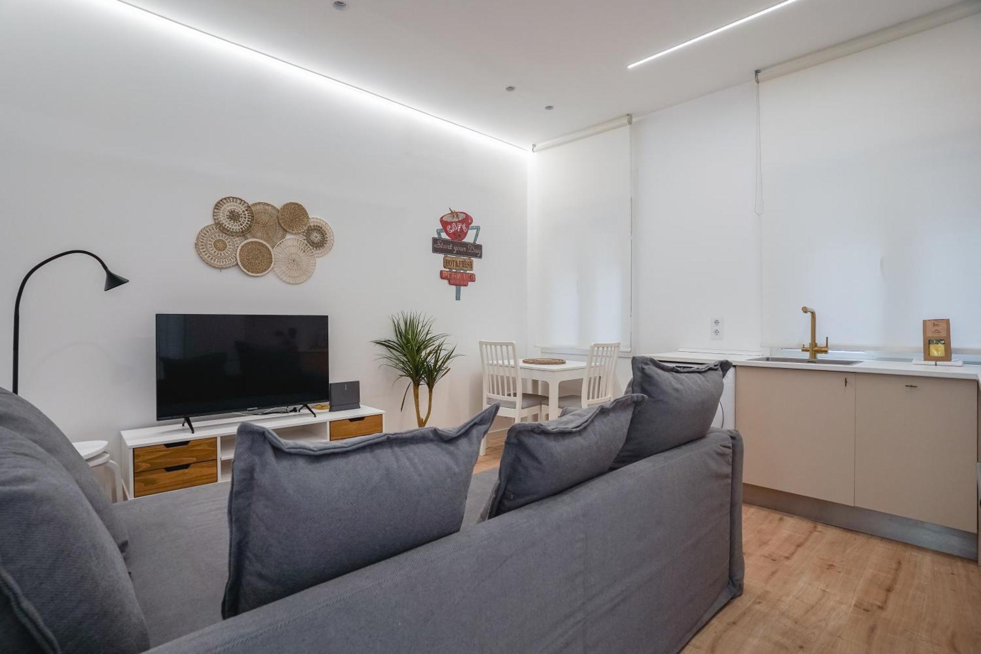 Cozy And Modern-1bedroom 1bathroom-delicias * Madri