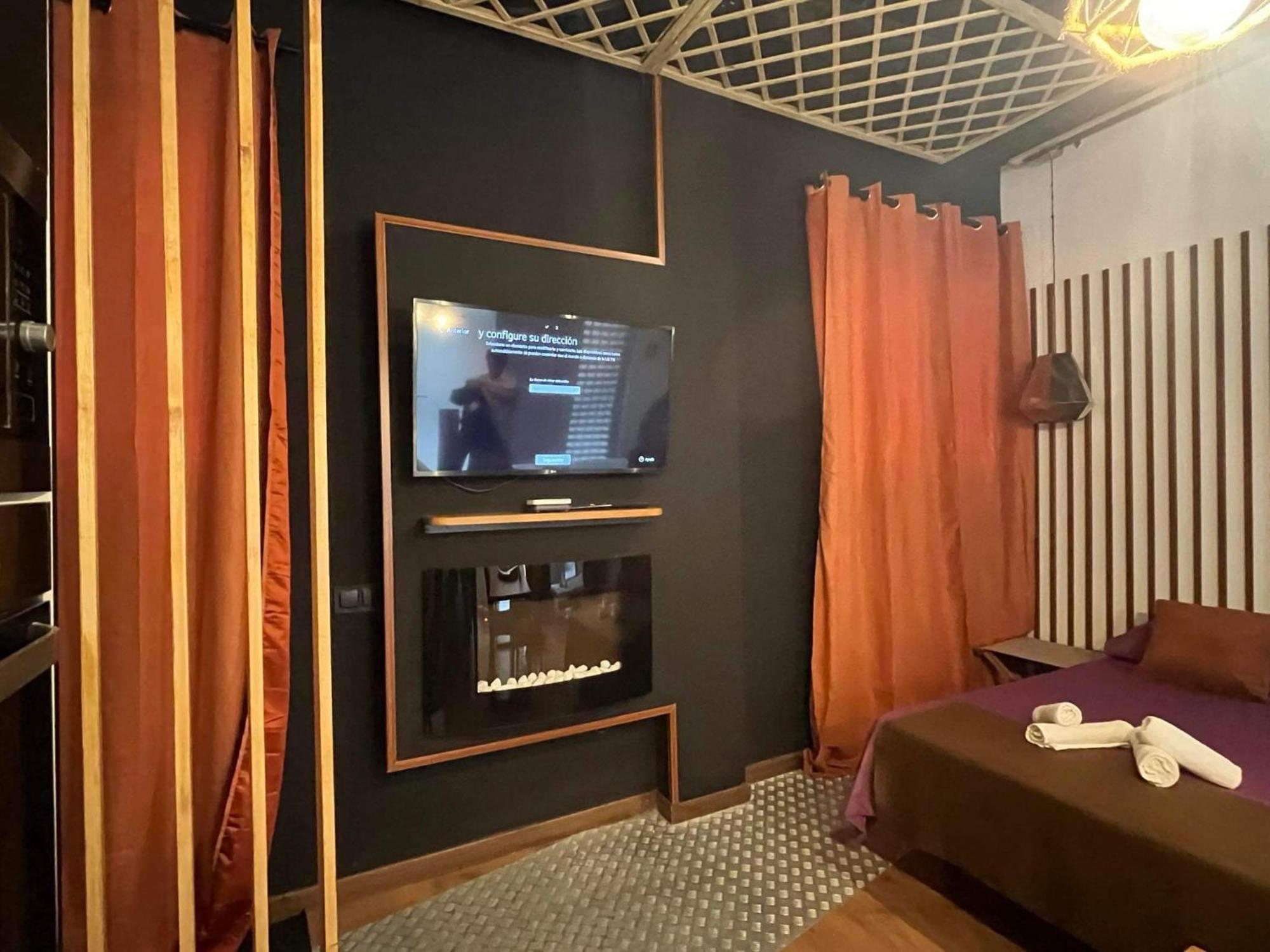 Chic12 Only For Millionaires Groups Apartment