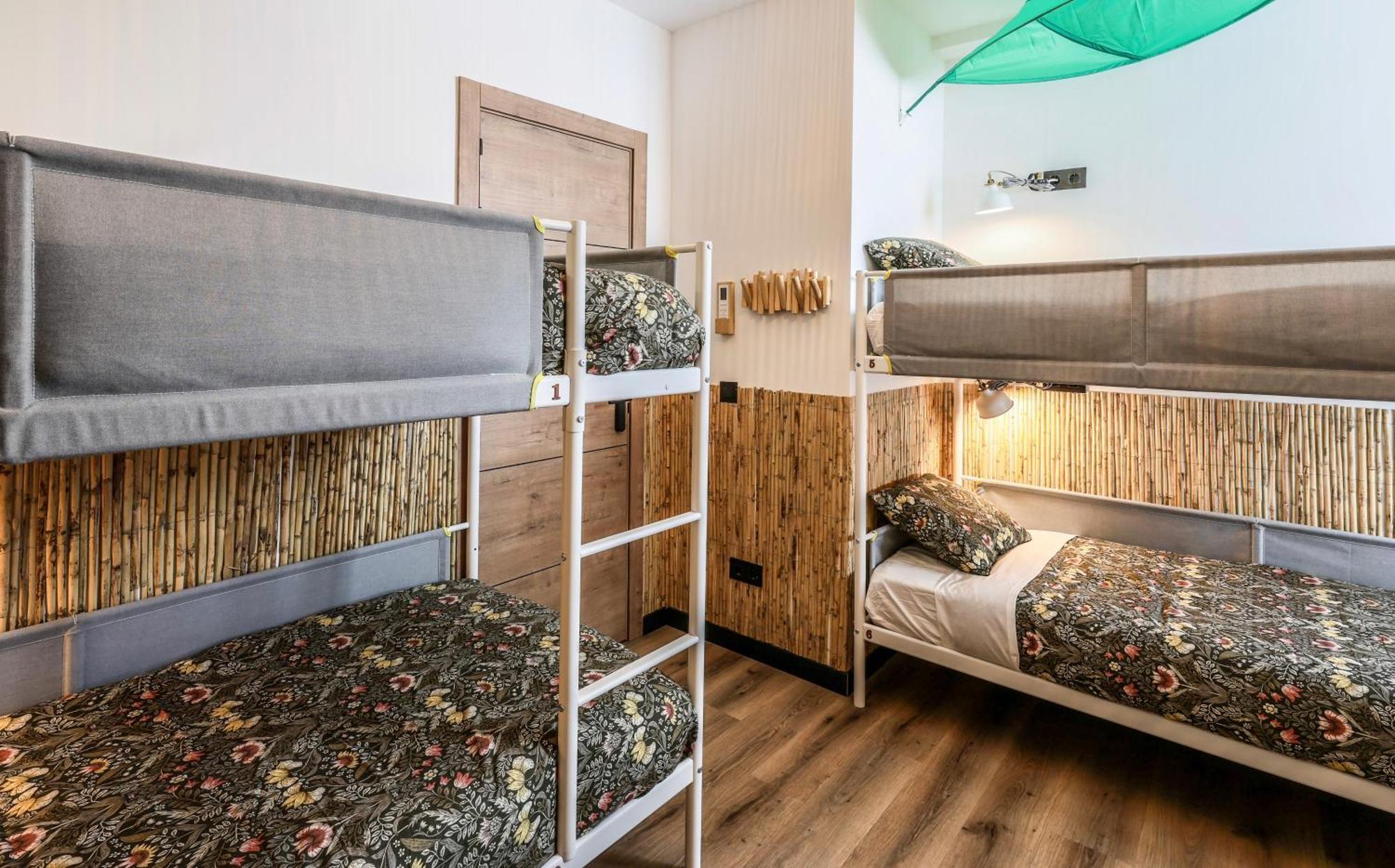 Hostel Eliseo - Livingcoworking - Malasana Madrid