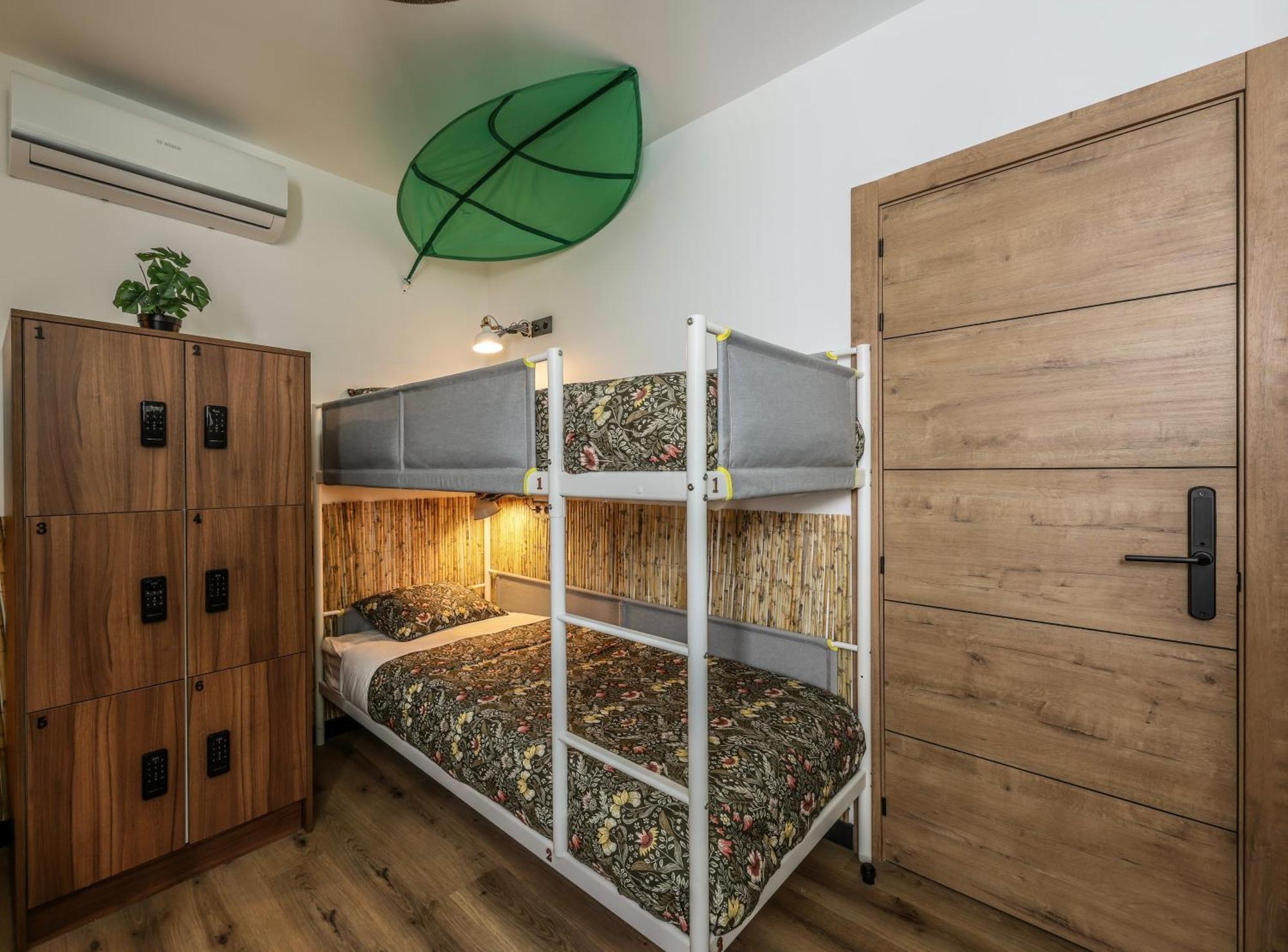 Eliseo - Livingcoworking - Malasana Hostel Madrid