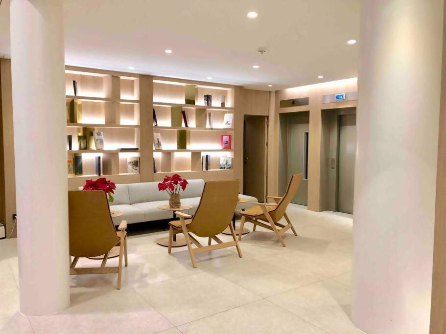 Location In The Of Madrid! 166