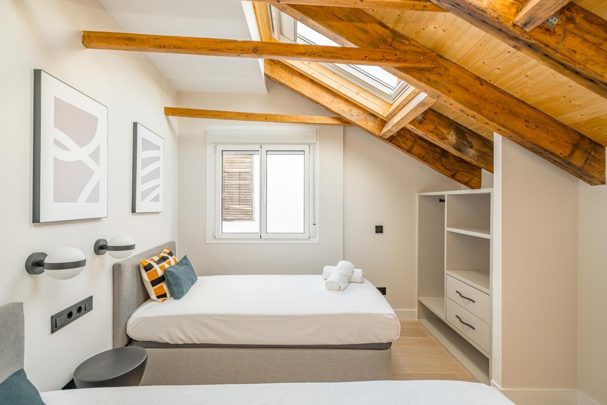 Apartment Gran Via Xv 4br 4bh *