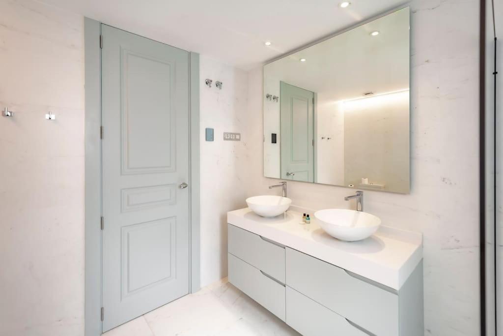 Apartment Penthouse Private Jacuzzi Castellana
