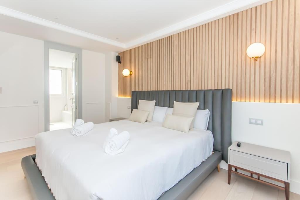 Apartment Penthouse Private Jacuzzi Castellana Madrid