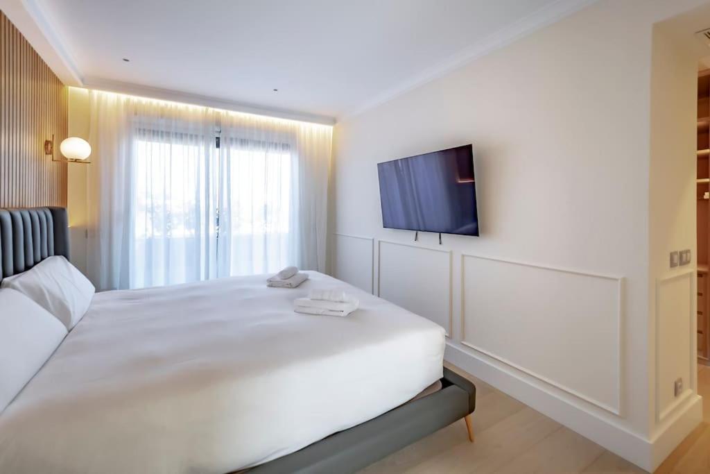 Penthouse Private Jacuzzi Castellana Apartment Madrid