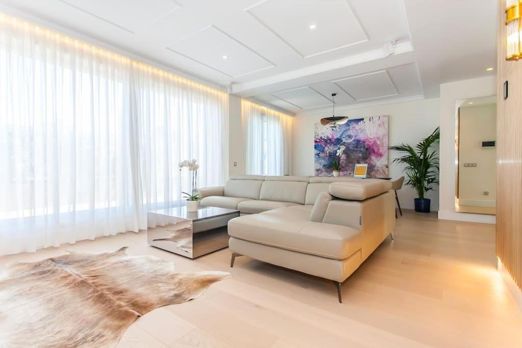 Apartment Penthouse Private Jacuzzi Castellana