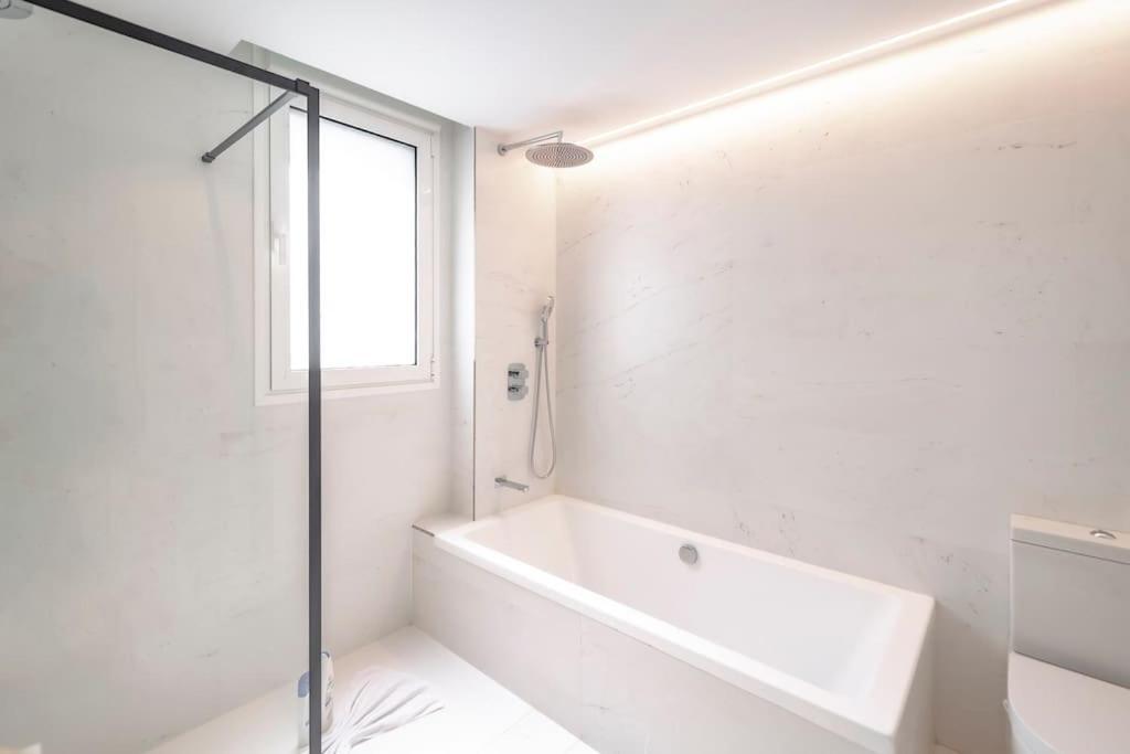 Penthouse Private Jacuzzi Castellana Apartment